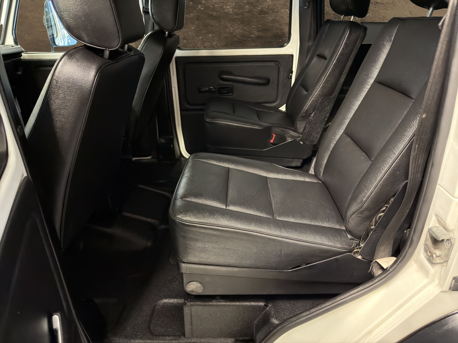 MERCEDES-BENZ MERCEDES-BENZ G300 CDI Work Professional-image-13