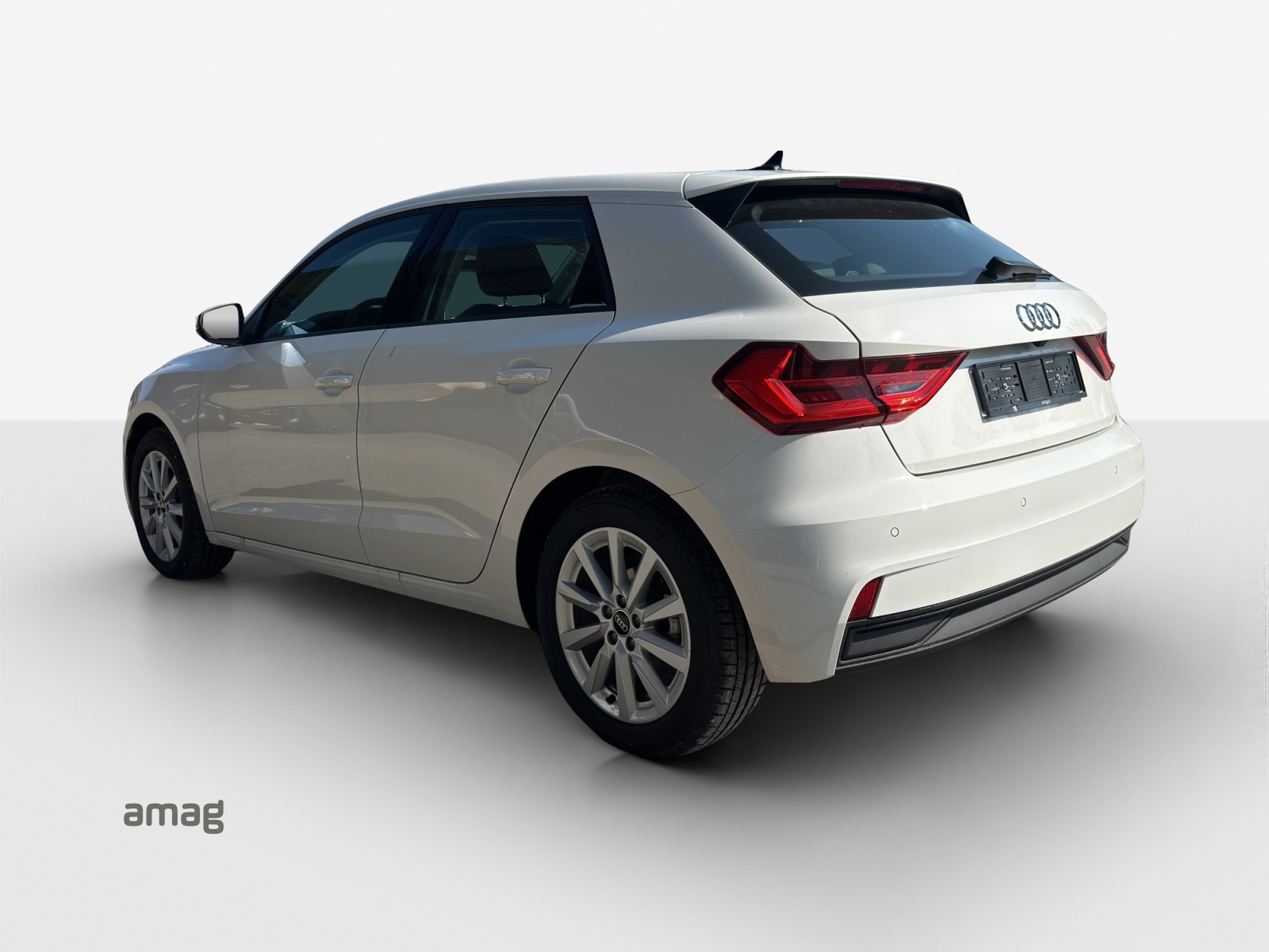 AUDI A1 Sportback 30 TFSI Attraction S-tronic-image-2