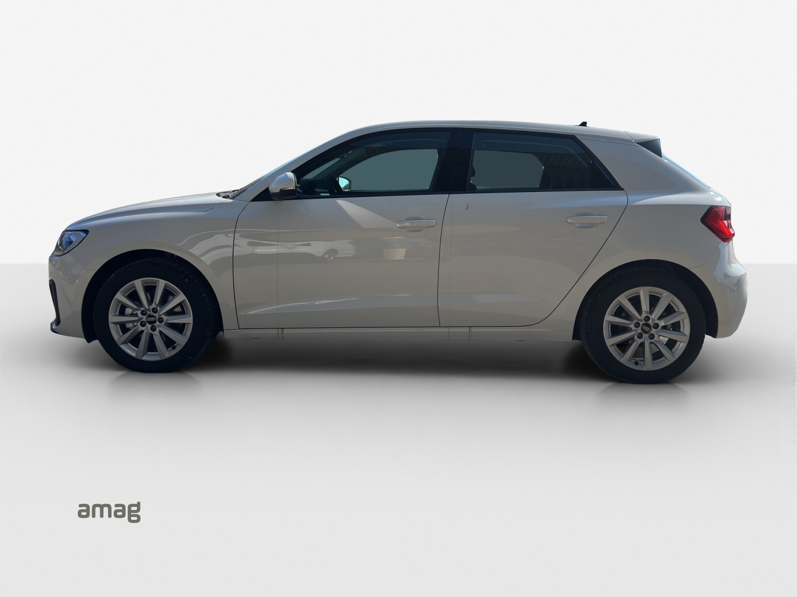 AUDI A1 Sportback 30 TFSI Attraction S-tronic-image-1
