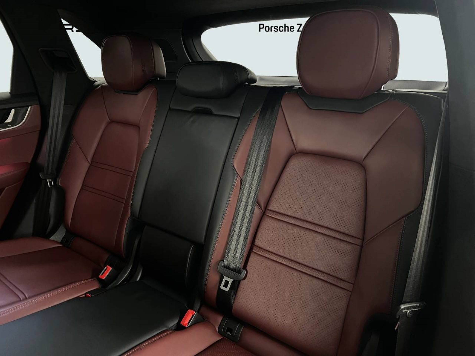 PORSCHE Cayenne Turbo E-Hybrid-image-22