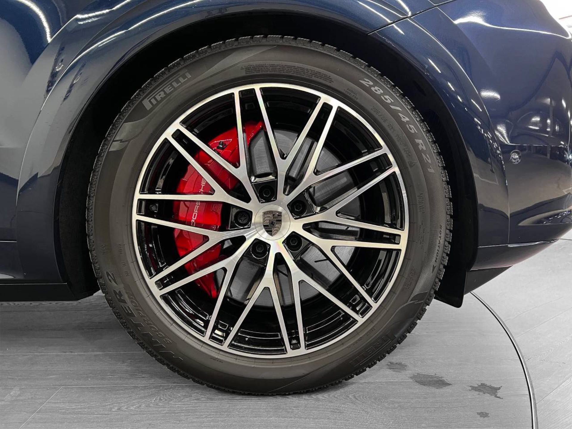 PORSCHE Cayenne Turbo E-Hybrid-image-10