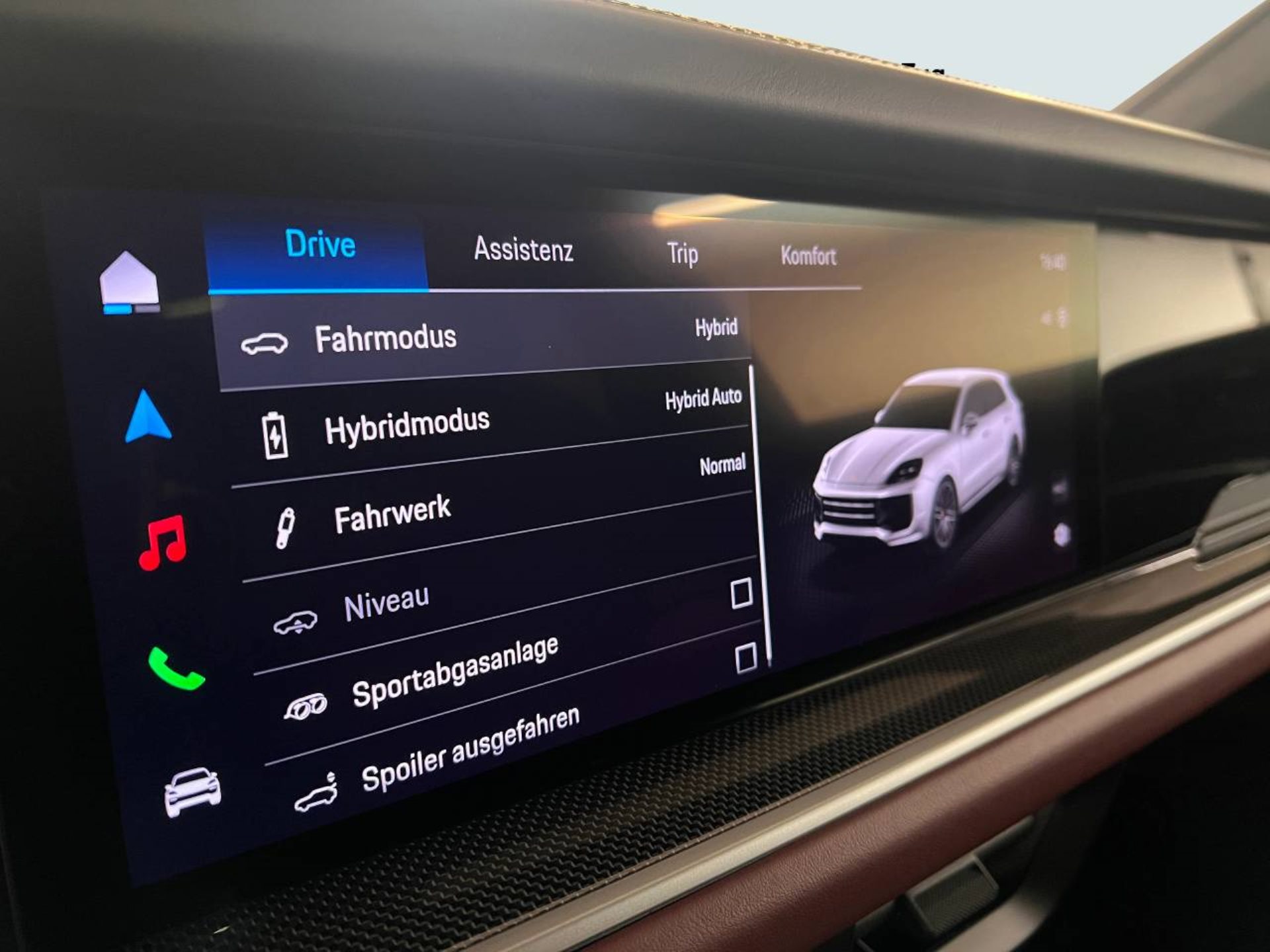 PORSCHE Cayenne Turbo E-Hybrid-image-29