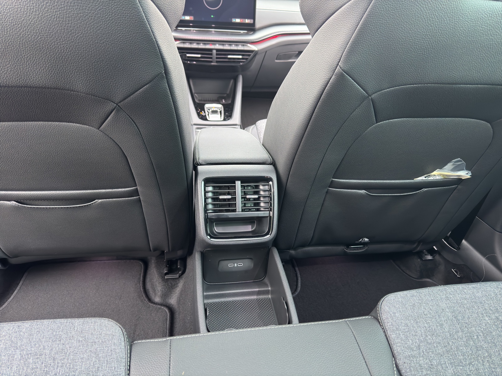 SKODA Octavia Combi 2.0 TSI DSG Dynamic 4x4-image-10