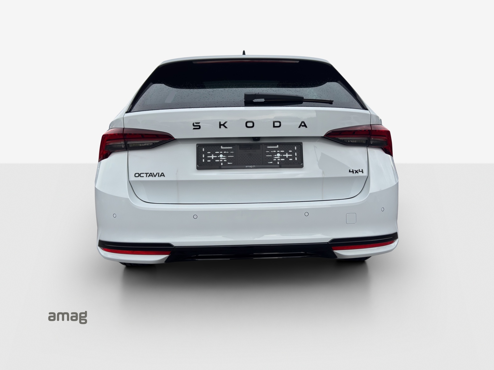 SKODA Octavia Combi 2.0 TSI DSG Dynamic 4x4-image-3