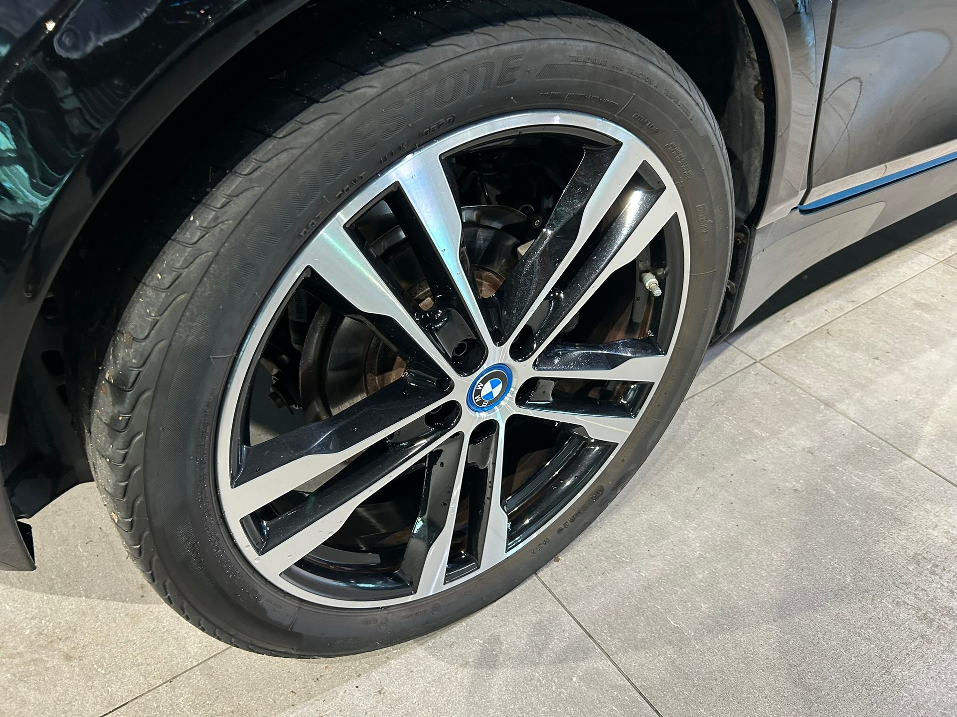 BMW i3s (120Ah)-image-17
