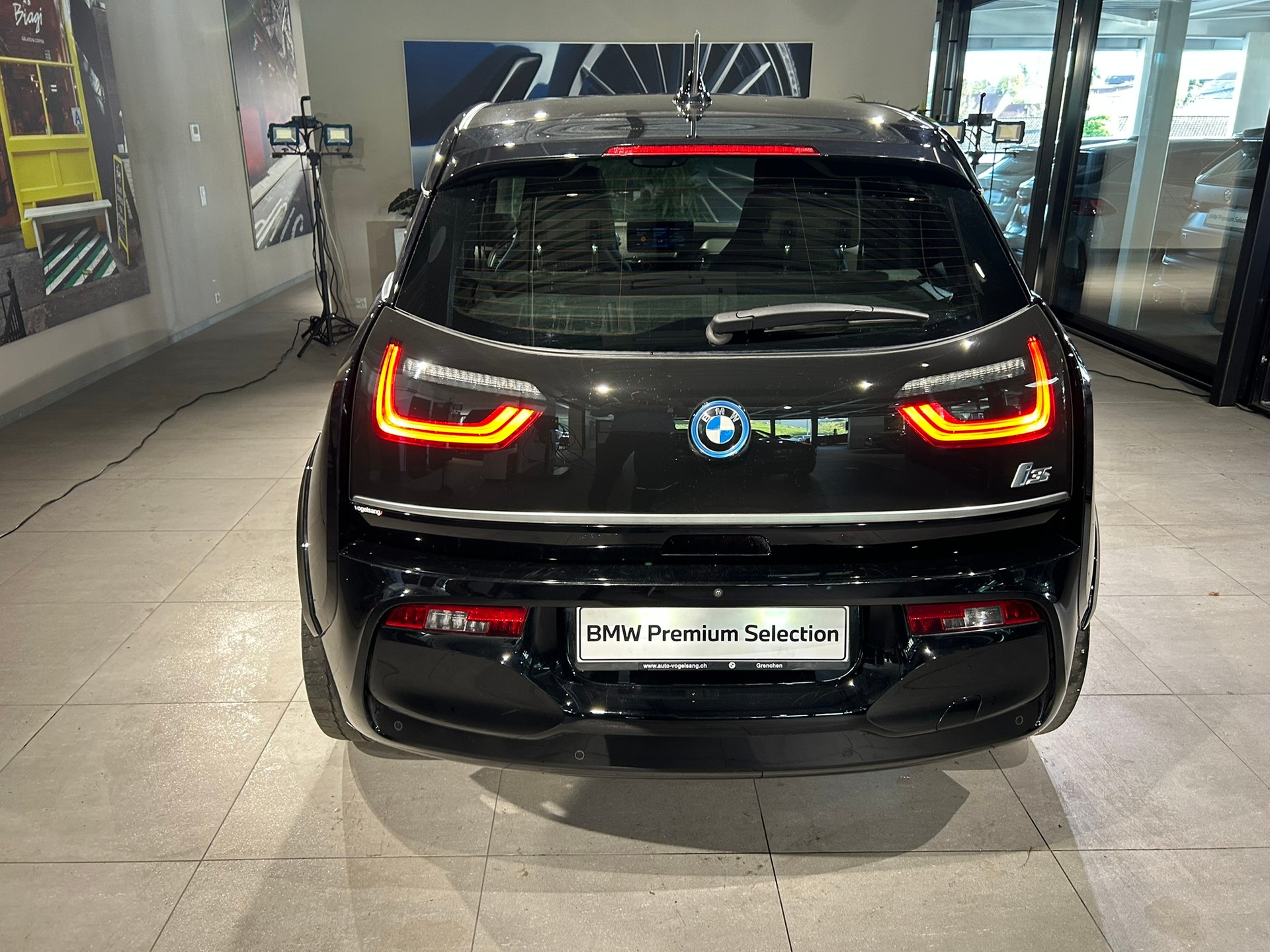 BMW i3s (120Ah)-image-11