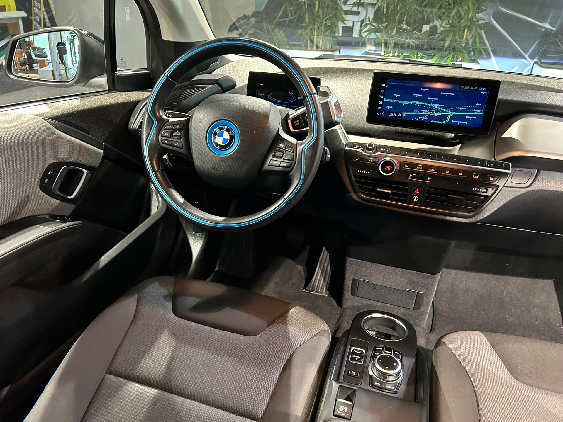 BMW i3s (120Ah)-image-25