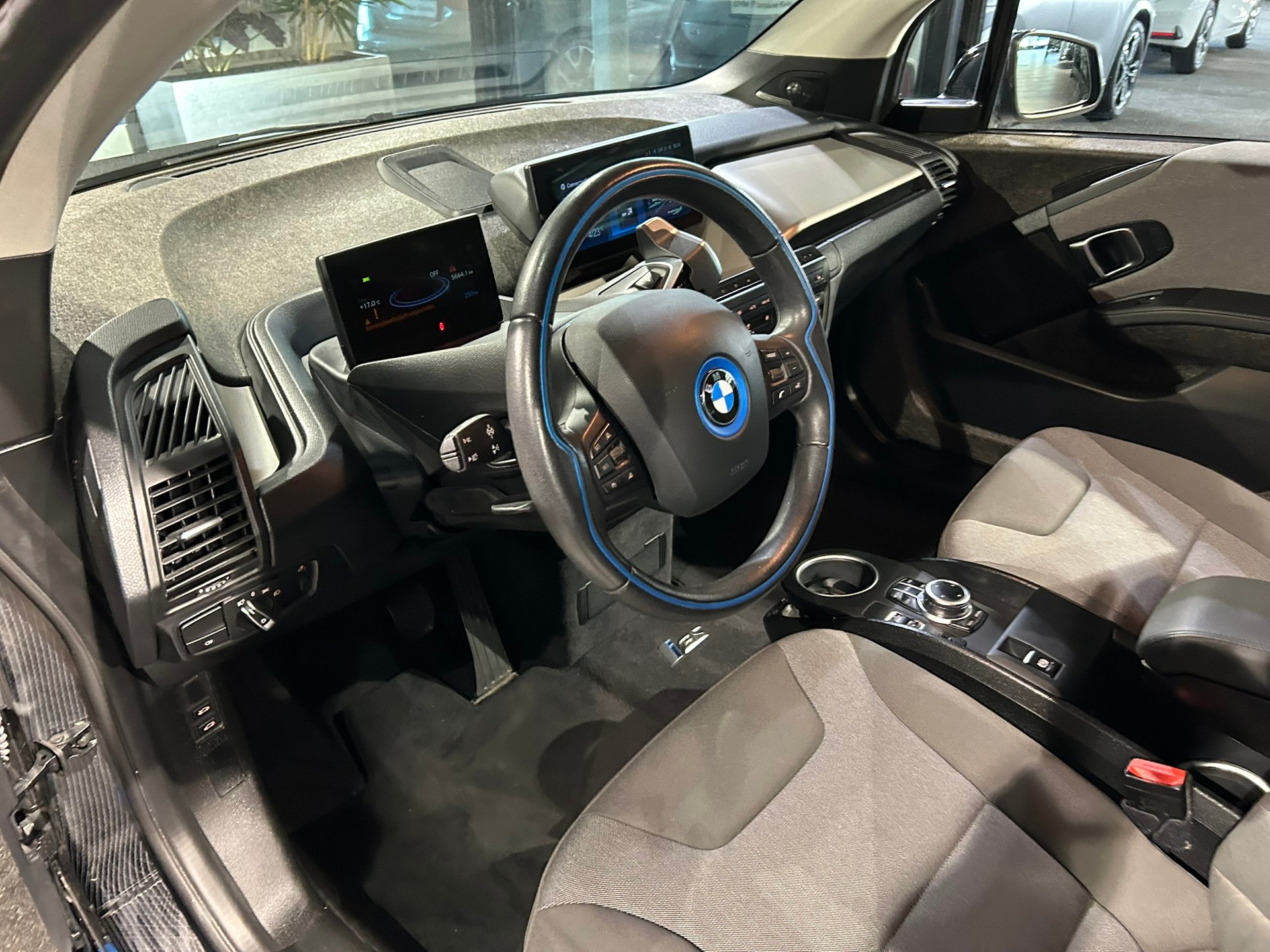 BMW i3s (120Ah)-image-18