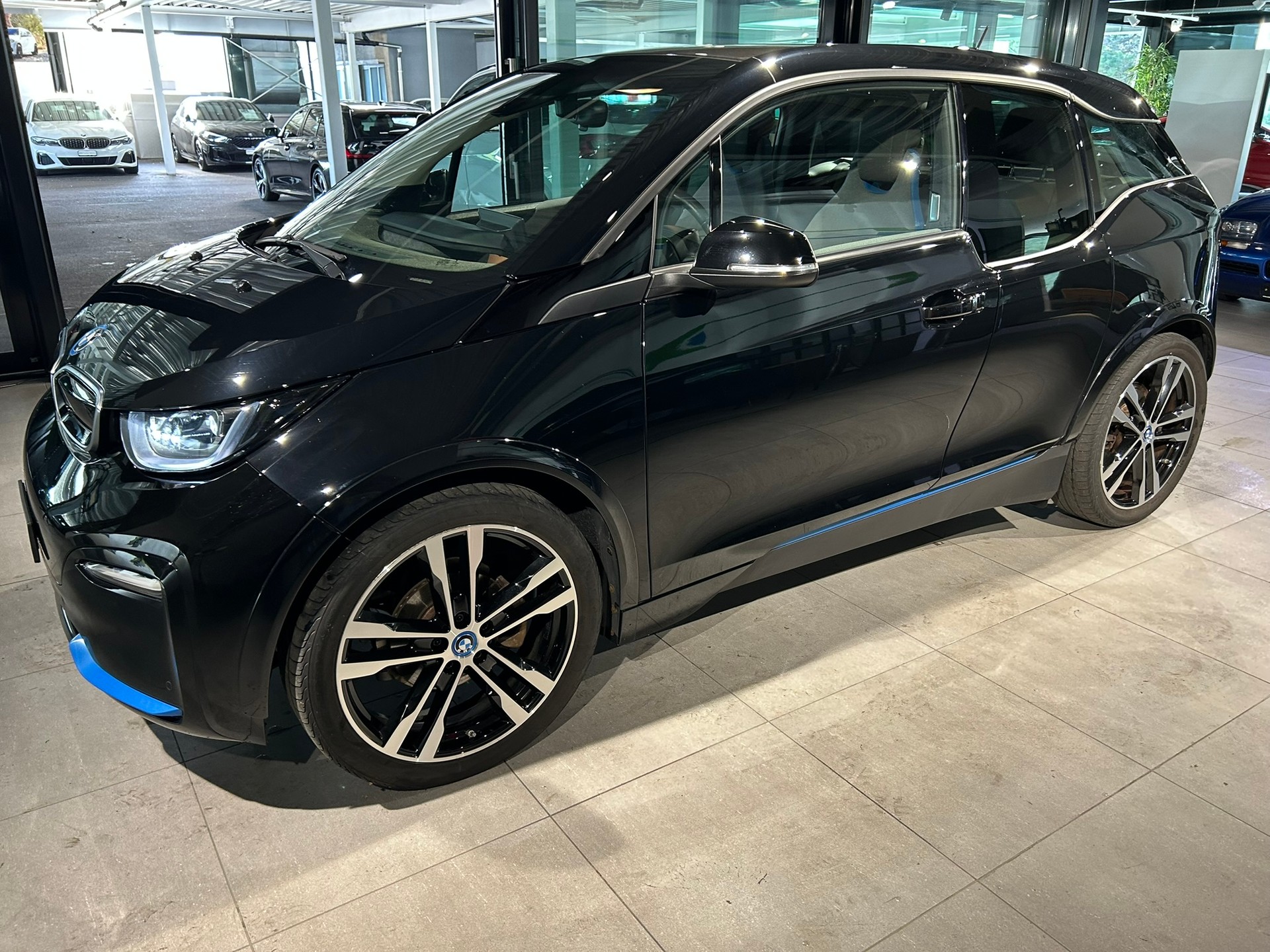BMW i3s (120Ah)-image-4