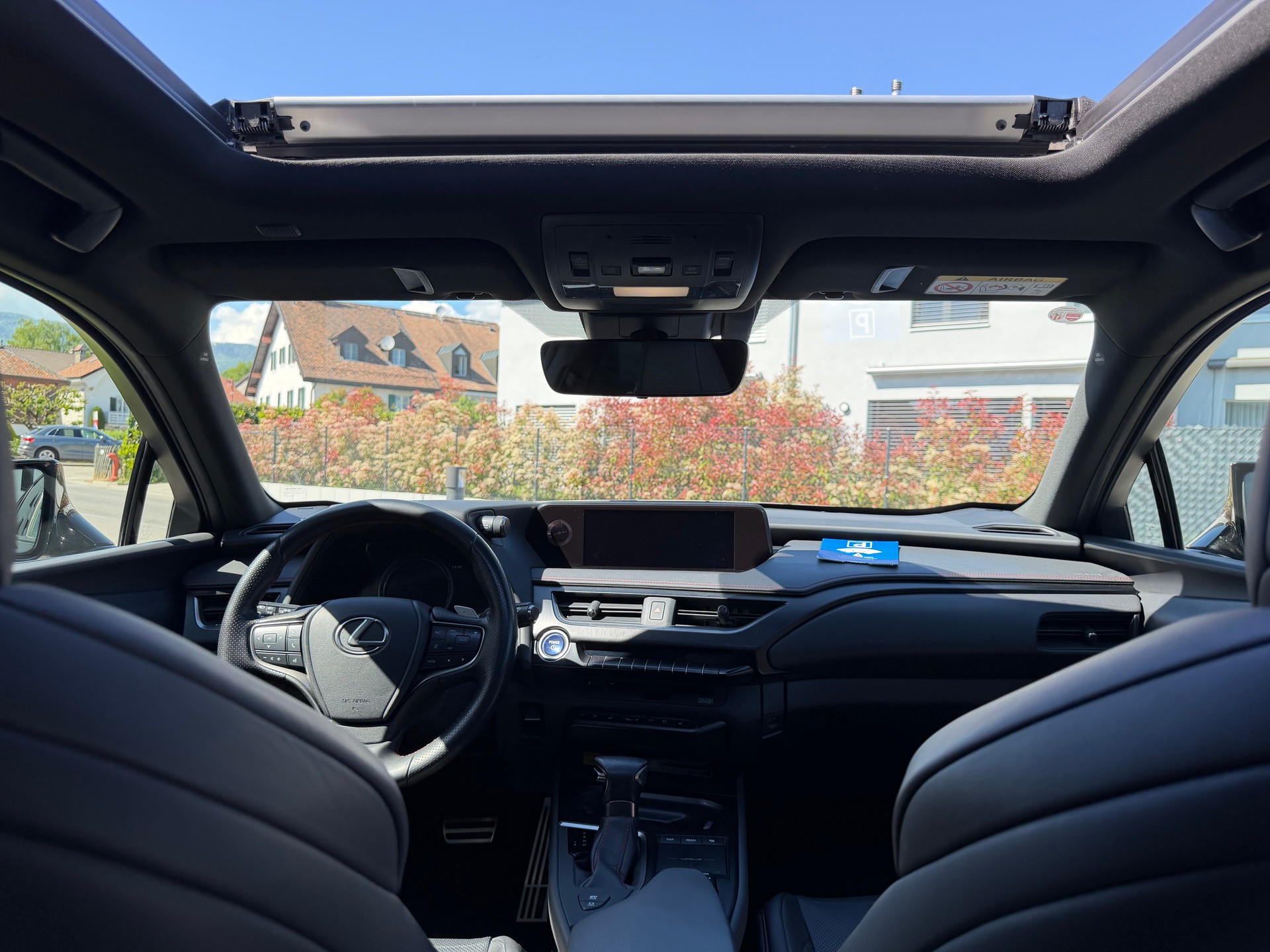 LEXUS UX 250h F Sport AWD Automatic-image-5