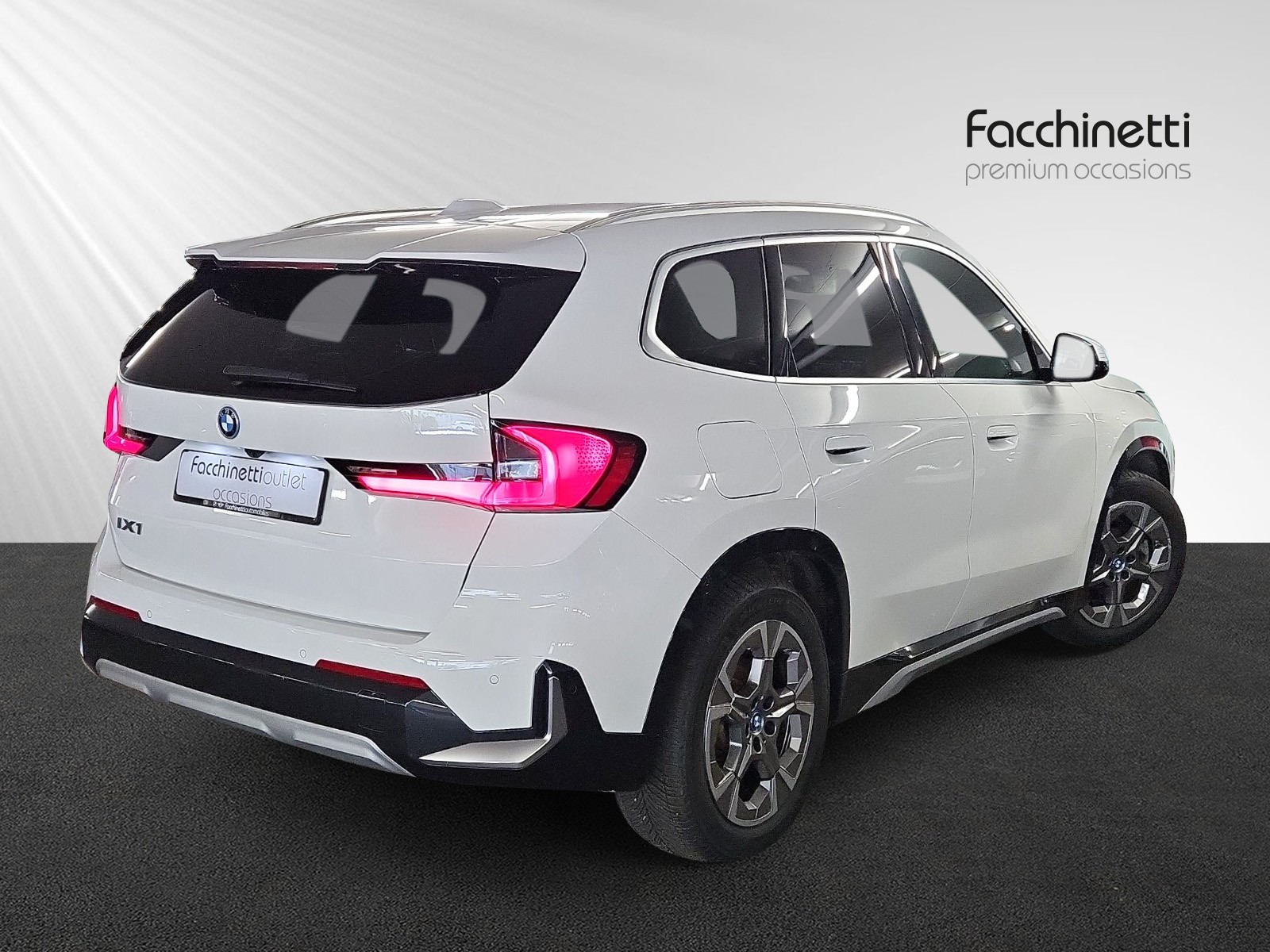 BMW iX1 xDrive 30 xLine-image-2