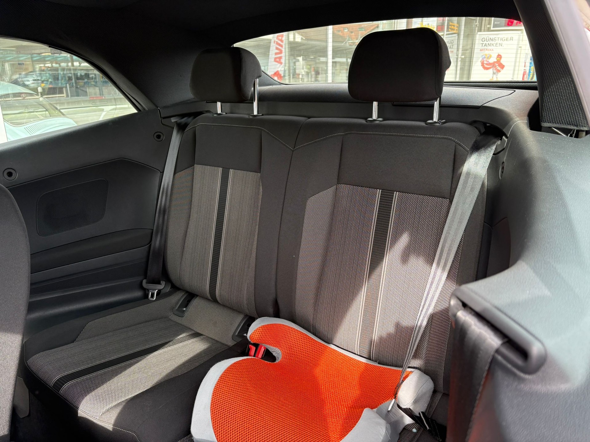 VW T-Roc Cabriolet 1.5 TSI EVO Advance-image-12