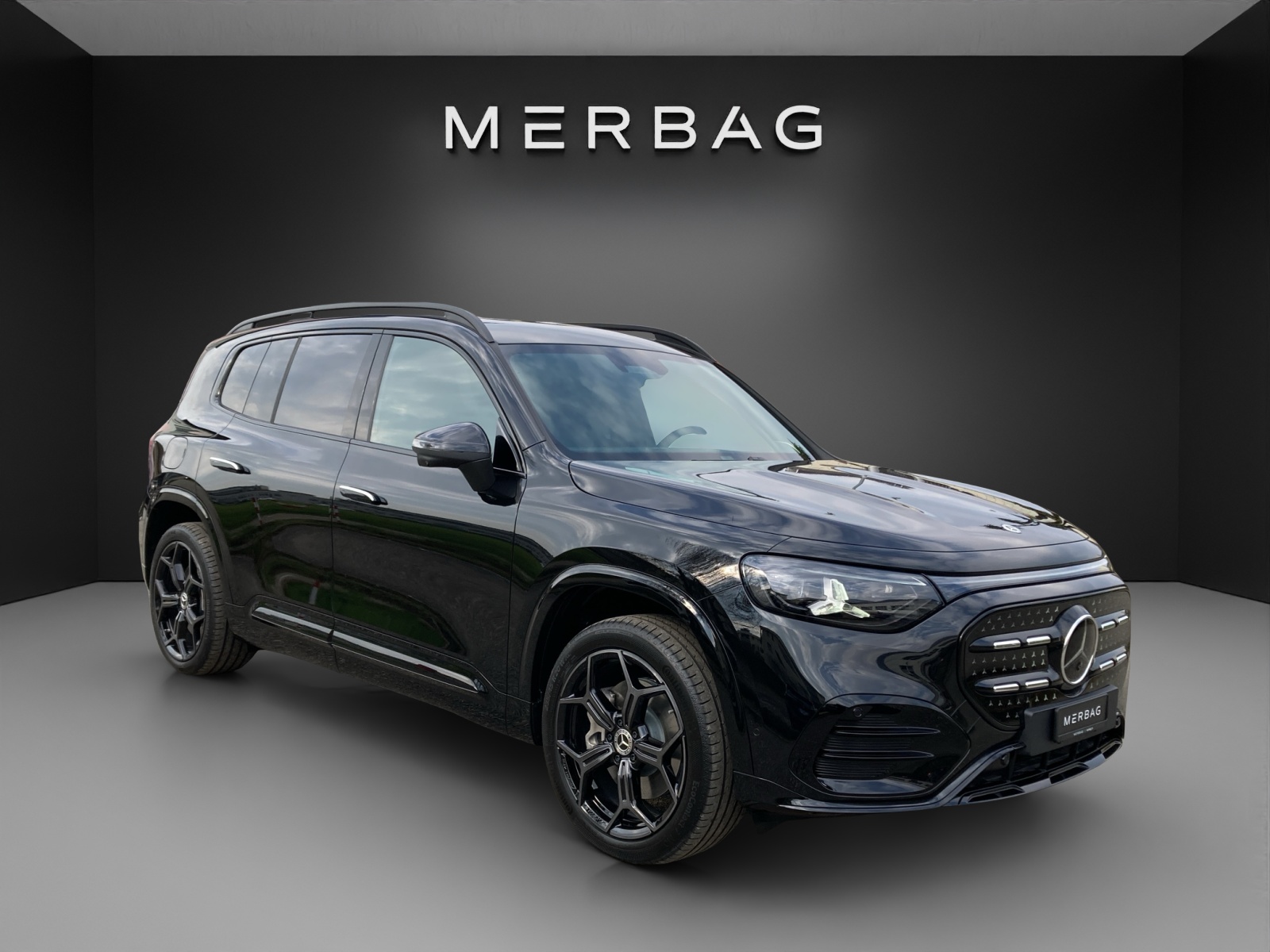 MERCEDES-BENZ GLB 350 4MATIC with EQ Technology-image-5
