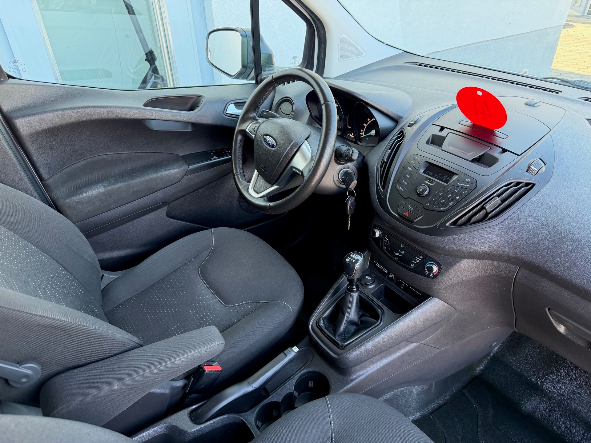 FORD Transit Courier Van 1.5 TDCi Trend-image-14