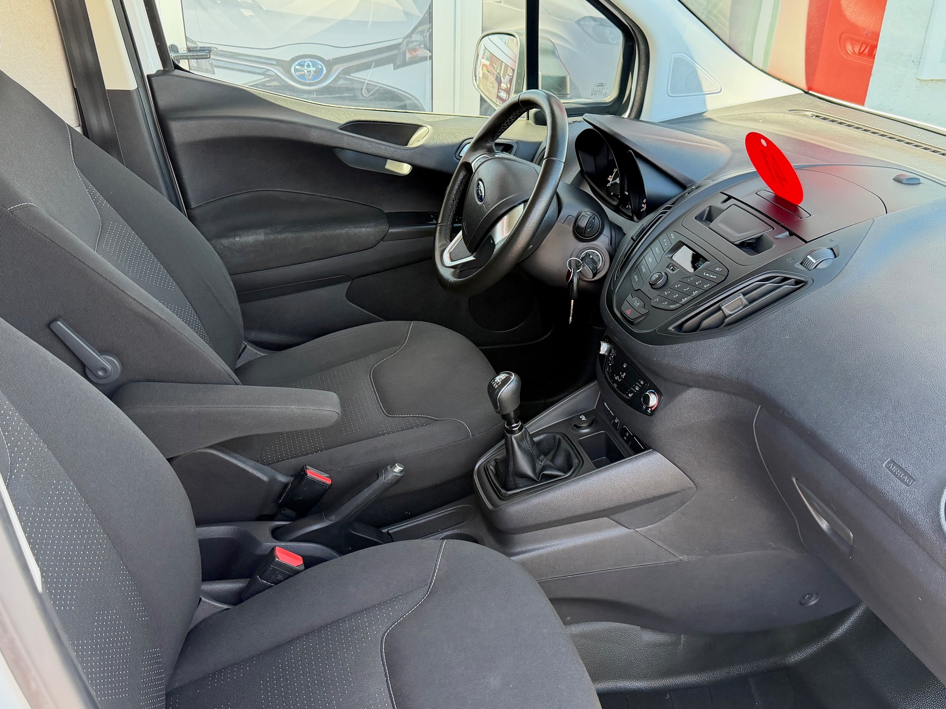 FORD Transit Courier Van 1.5 TDCi Trend-image-5