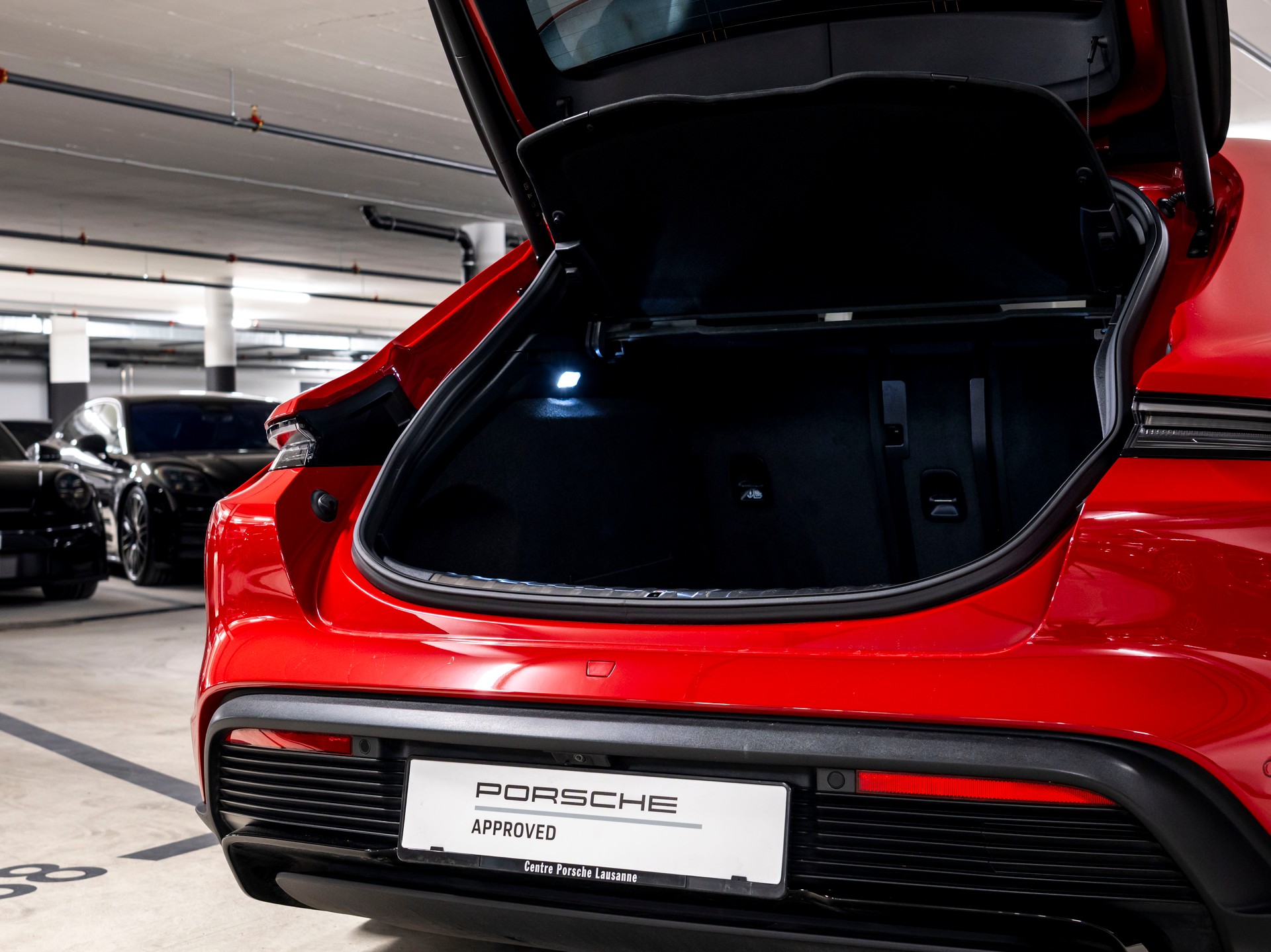 PORSCHE Taycan Sport Turismo GTS 104kWh-image-6