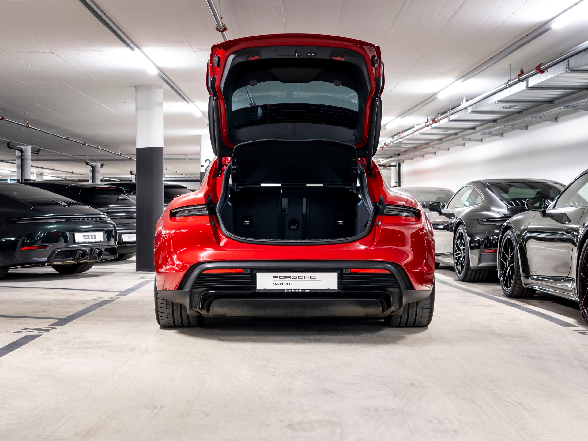 PORSCHE Taycan Sport Turismo GTS 104kWh-image-5