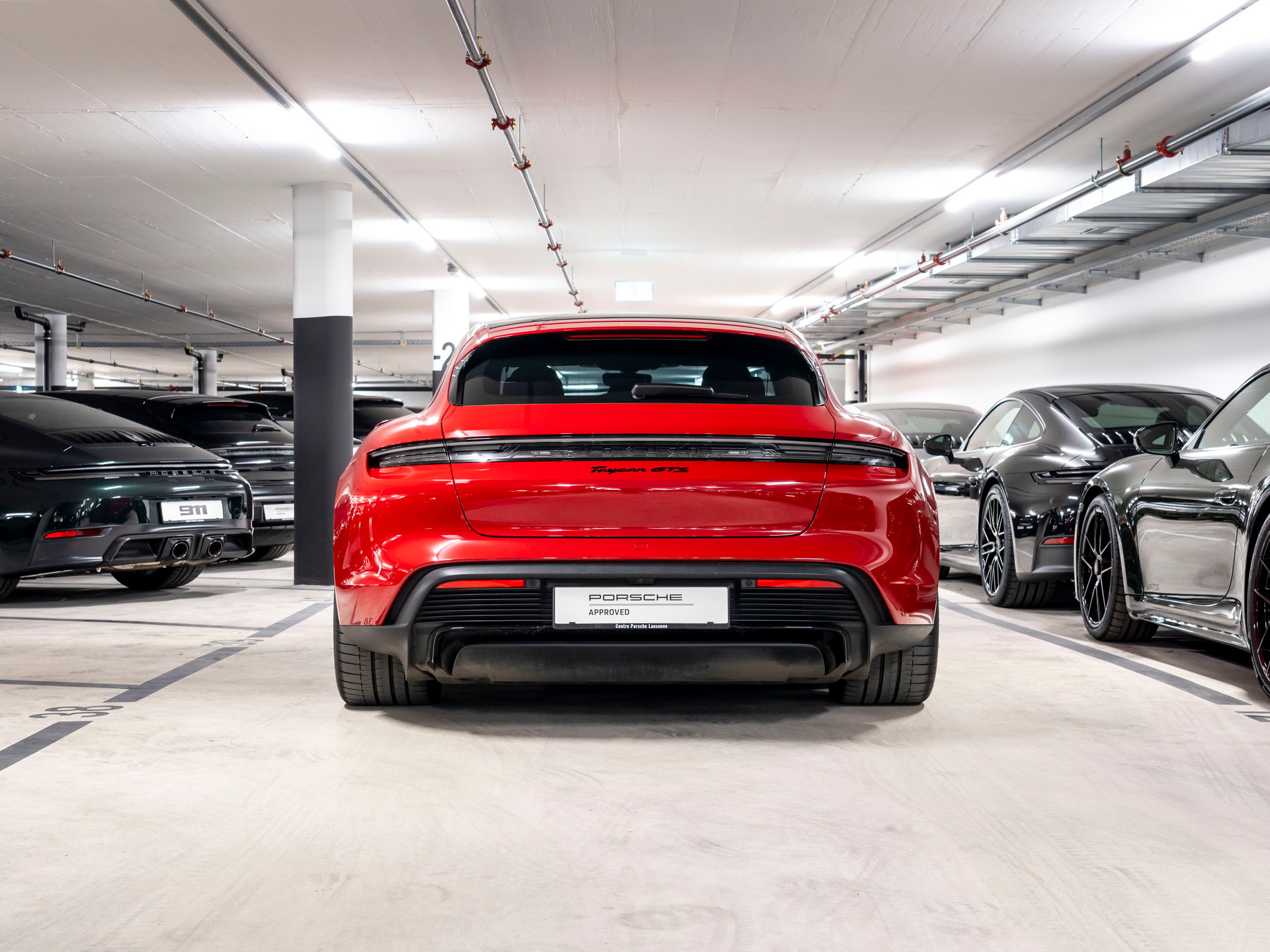 PORSCHE Taycan Sport Turismo GTS 104kWh-image-4