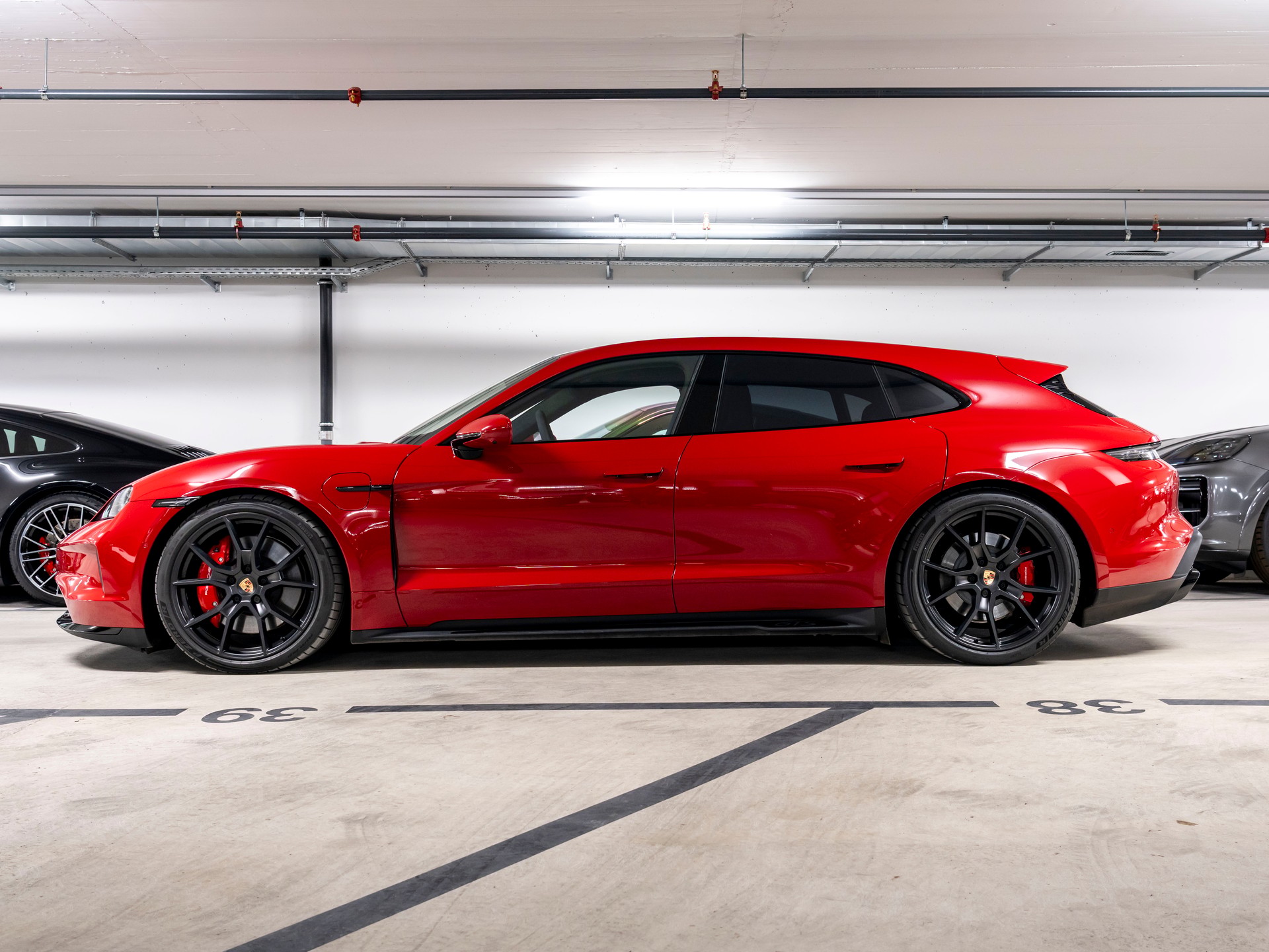 PORSCHE Taycan Sport Turismo GTS 104kWh-image-1