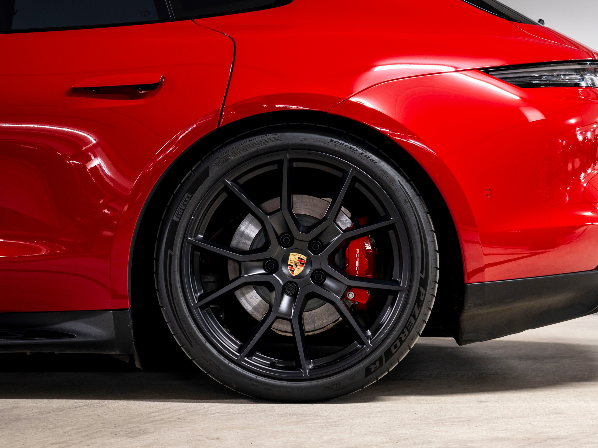 PORSCHE Taycan Sport Turismo GTS 104kWh-image-10