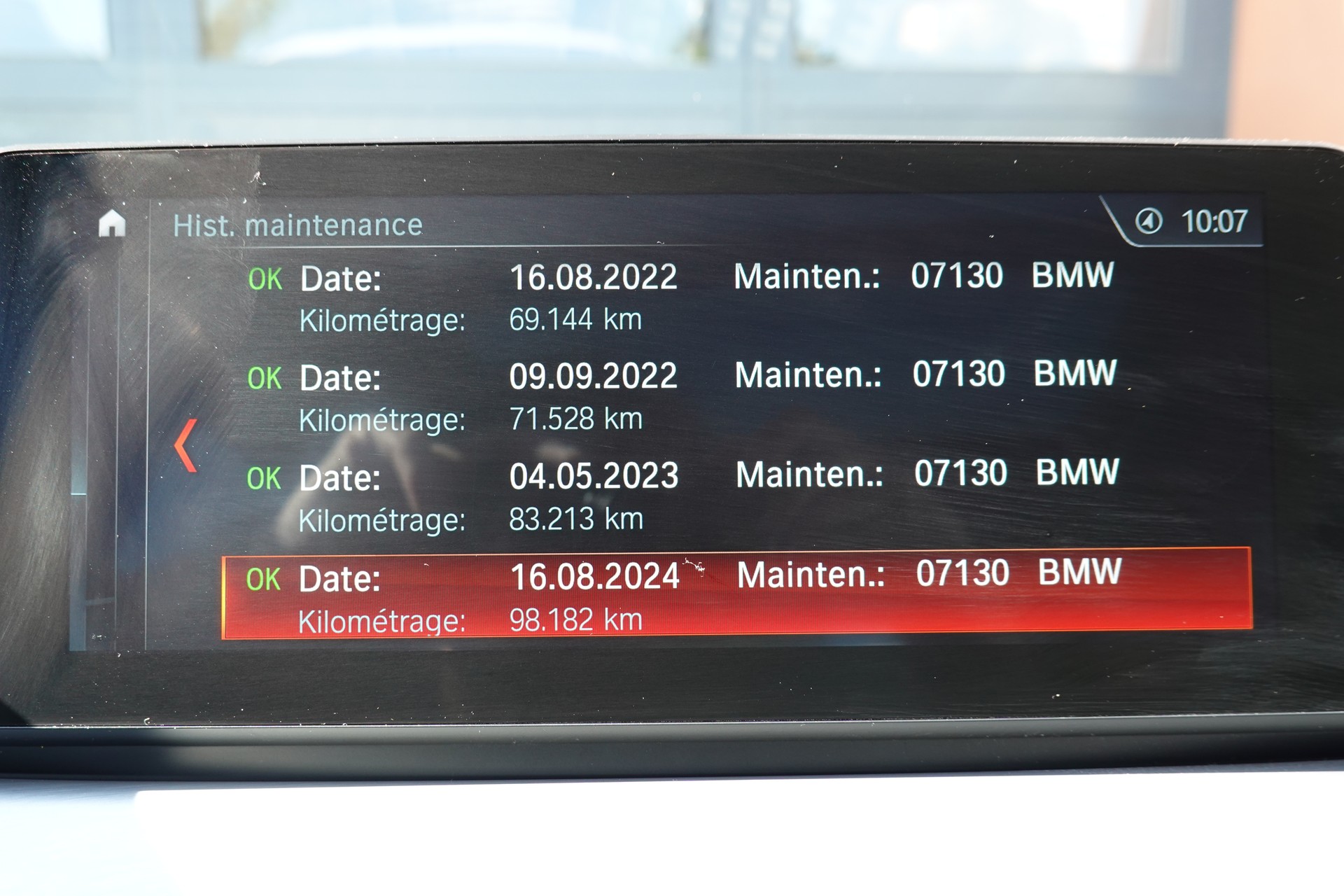 BMW X1 xDrive 20i M Sport - "CH Auto * Jantes 19' * Toit Ouvrant * Head-Up Display * Harman Kardon"-image-17