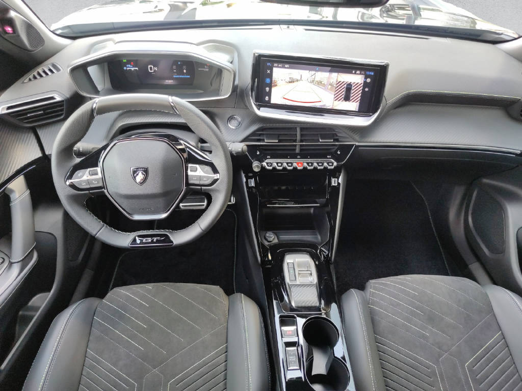 PEUGEOT 2008 1.2 Hybrid 145 GT-image-13