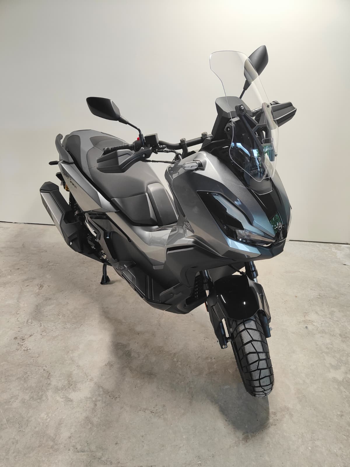 HONDA ADV 350-showroom-element-2