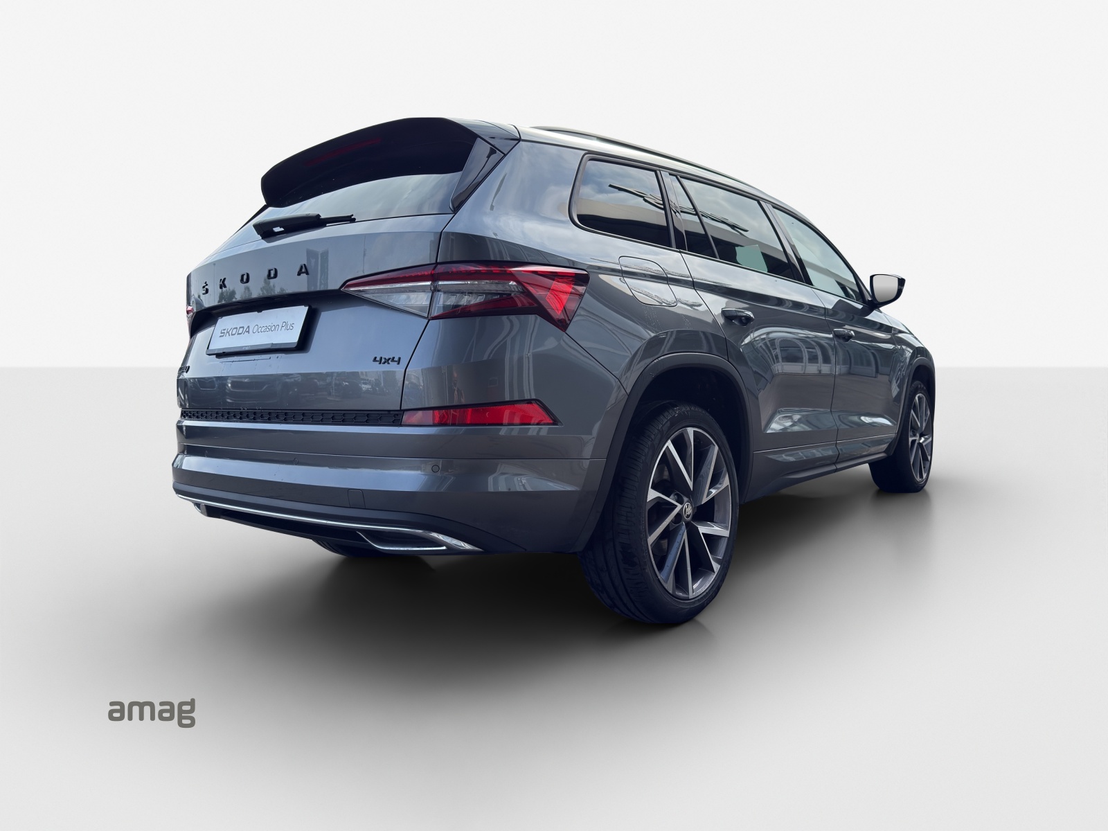 SKODA Kodiaq 2.0 TSI 4x4 SportLine-image-4