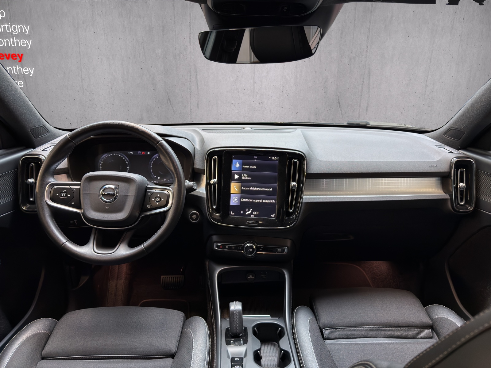 VOLVO XC40 T4 AWD Momentum Geartronic-image-11