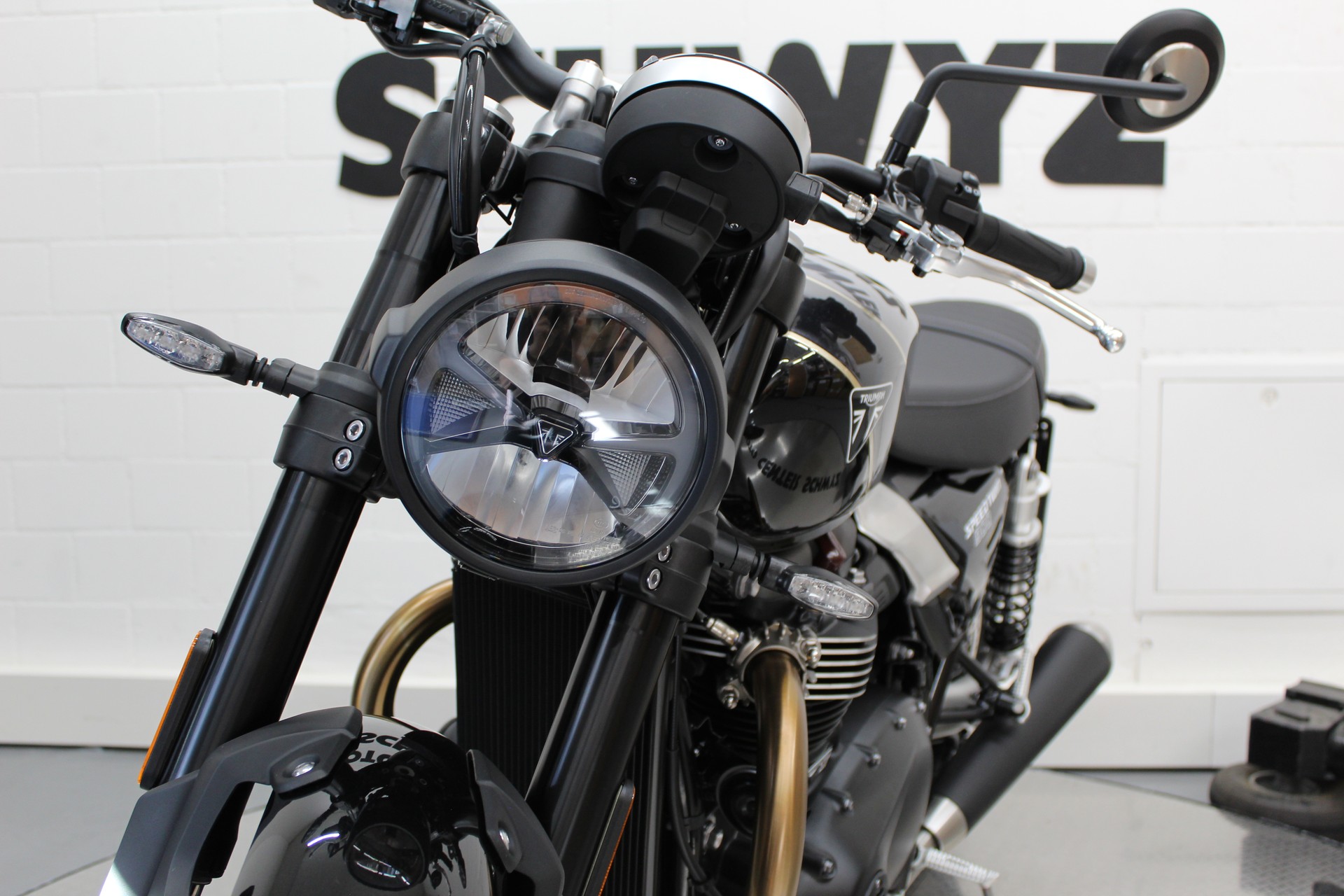 TRIUMPH Speed Twin 900-image-5