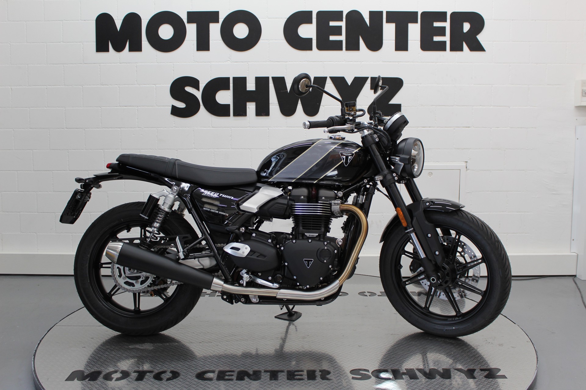 TRIUMPH Speed Twin 900