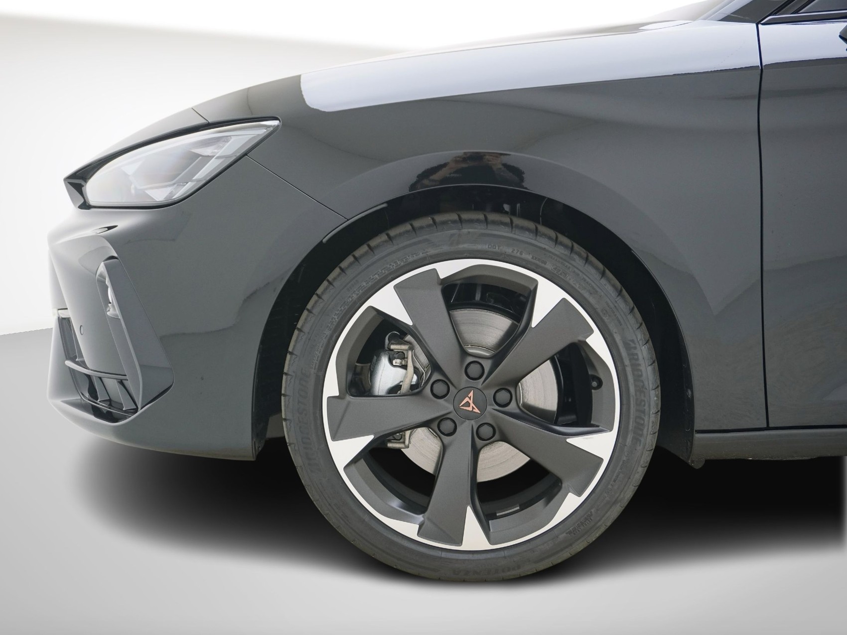CUPRA Leon ST 1.5 eTSI DSG-image-9