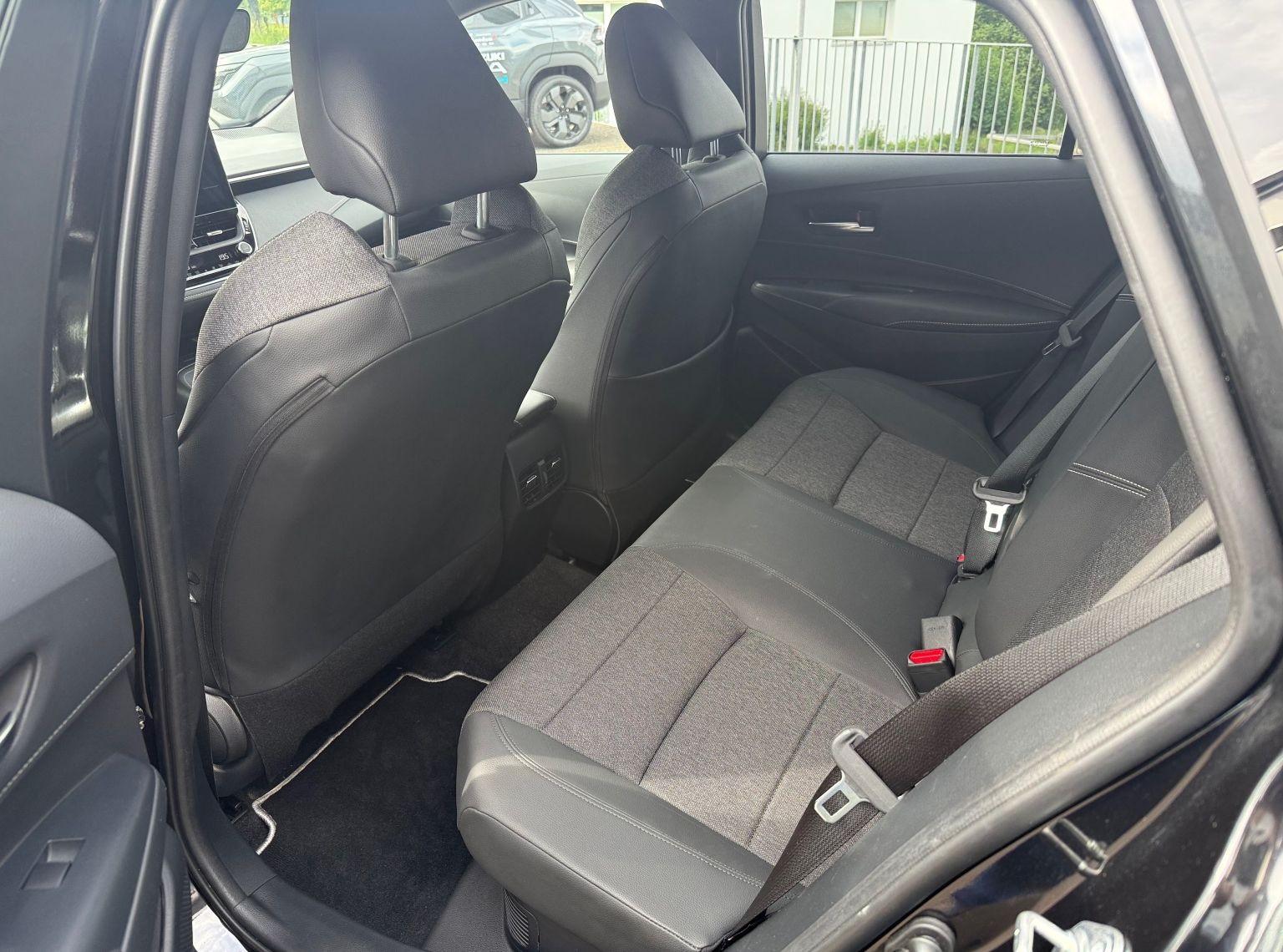 TOYOTA Corolla Touring Sports 2.0 HSD Trend-image-5