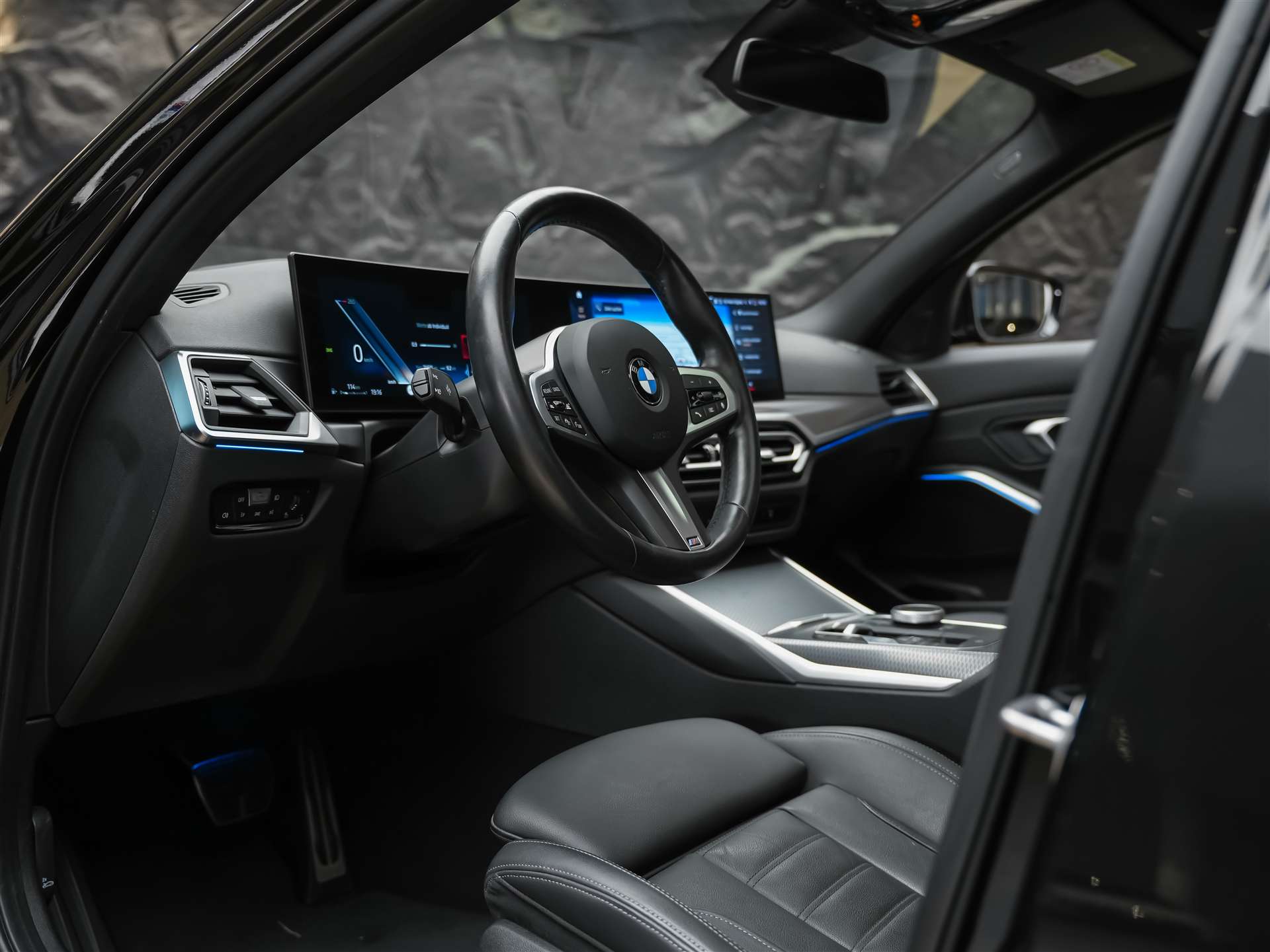 BMW 330d xDrive M Sport Pro *Panorama*El.Sitze mit Memory*Head-Up*-image-8