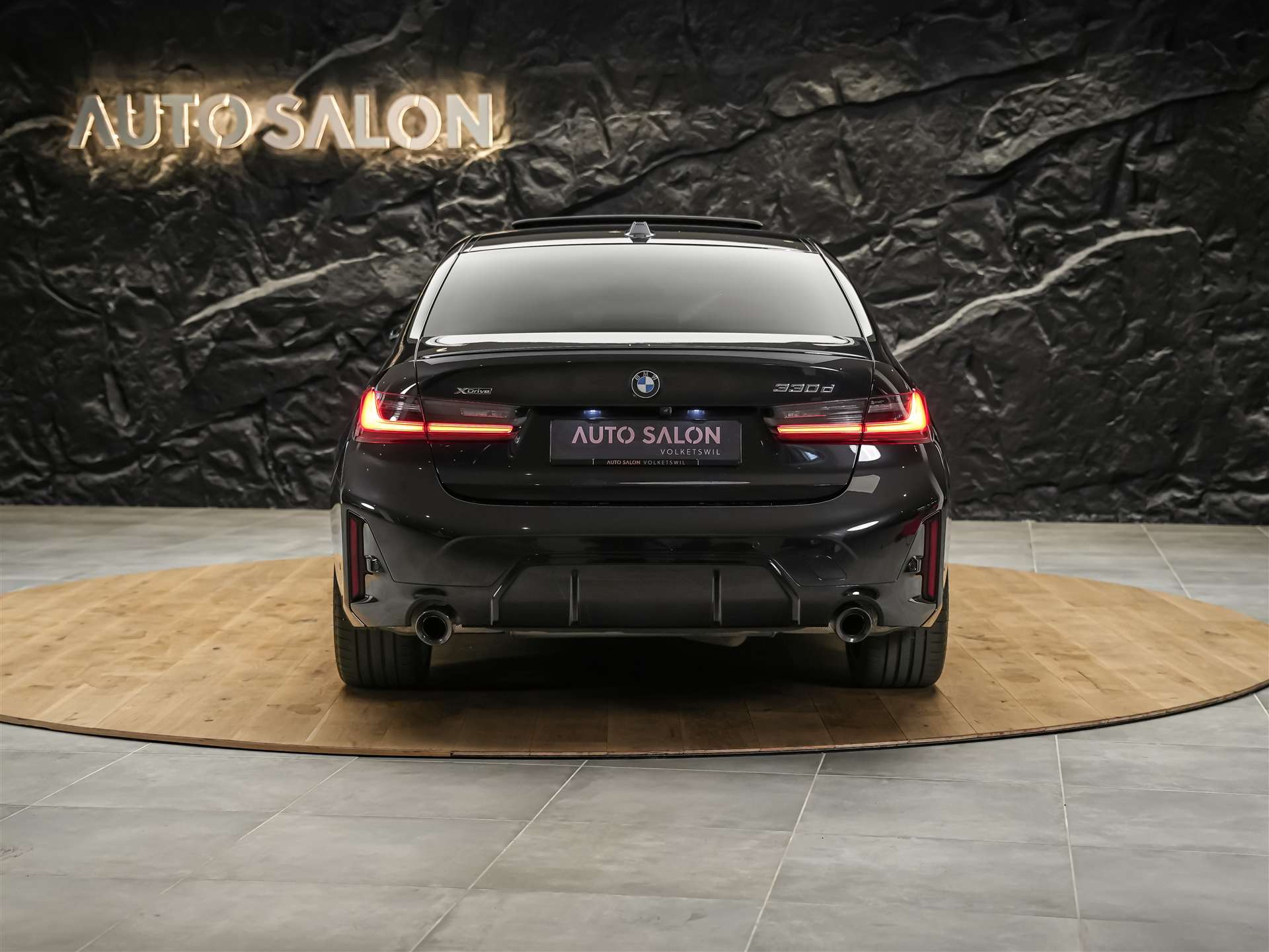 BMW 330d xDrive M Sport Pro *Panorama*El.Sitze mit Memory*Head-Up*-image-4