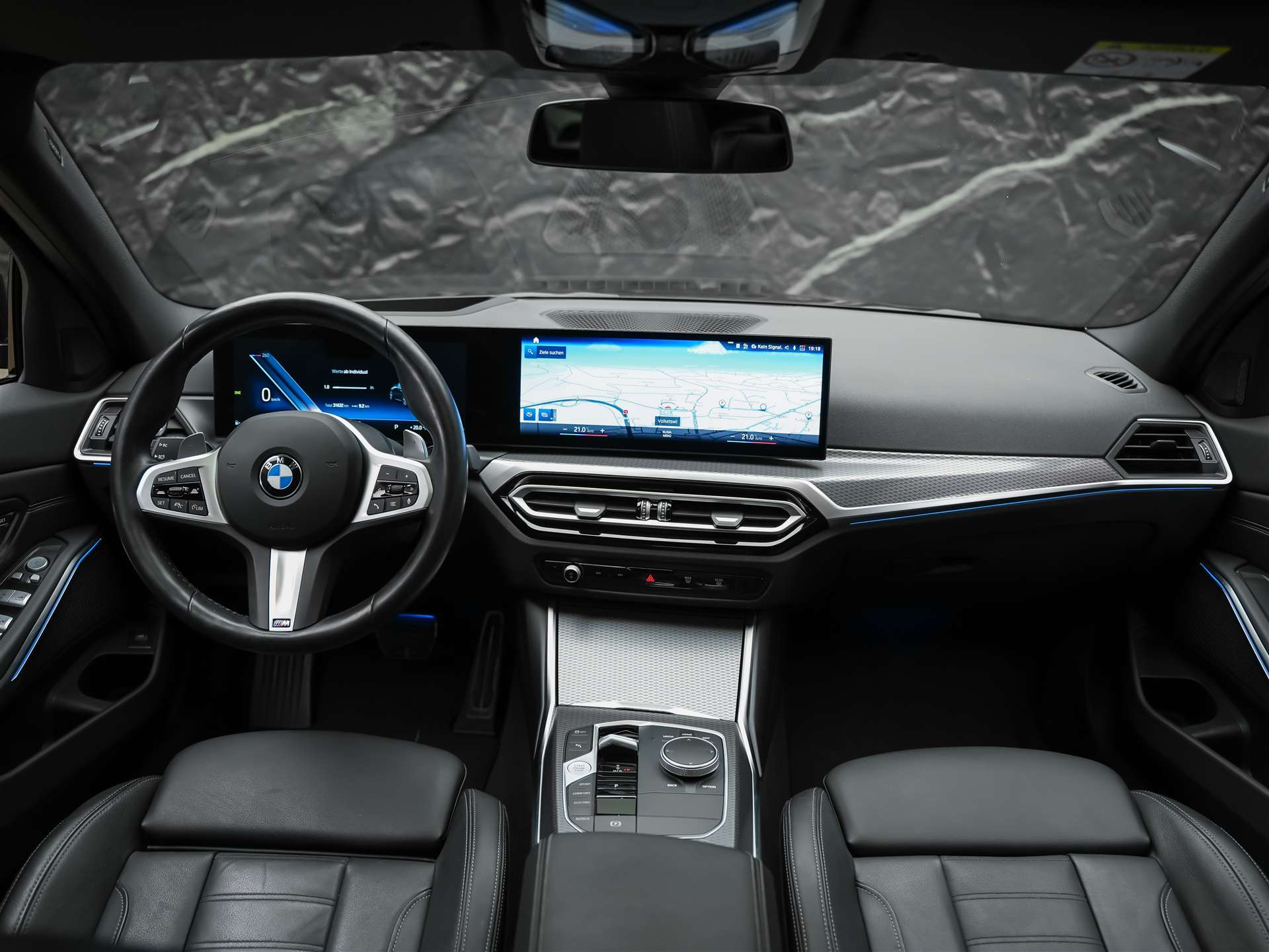 BMW 330d xDrive M Sport Pro *Panorama*El.Sitze mit Memory*Head-Up*-image-19