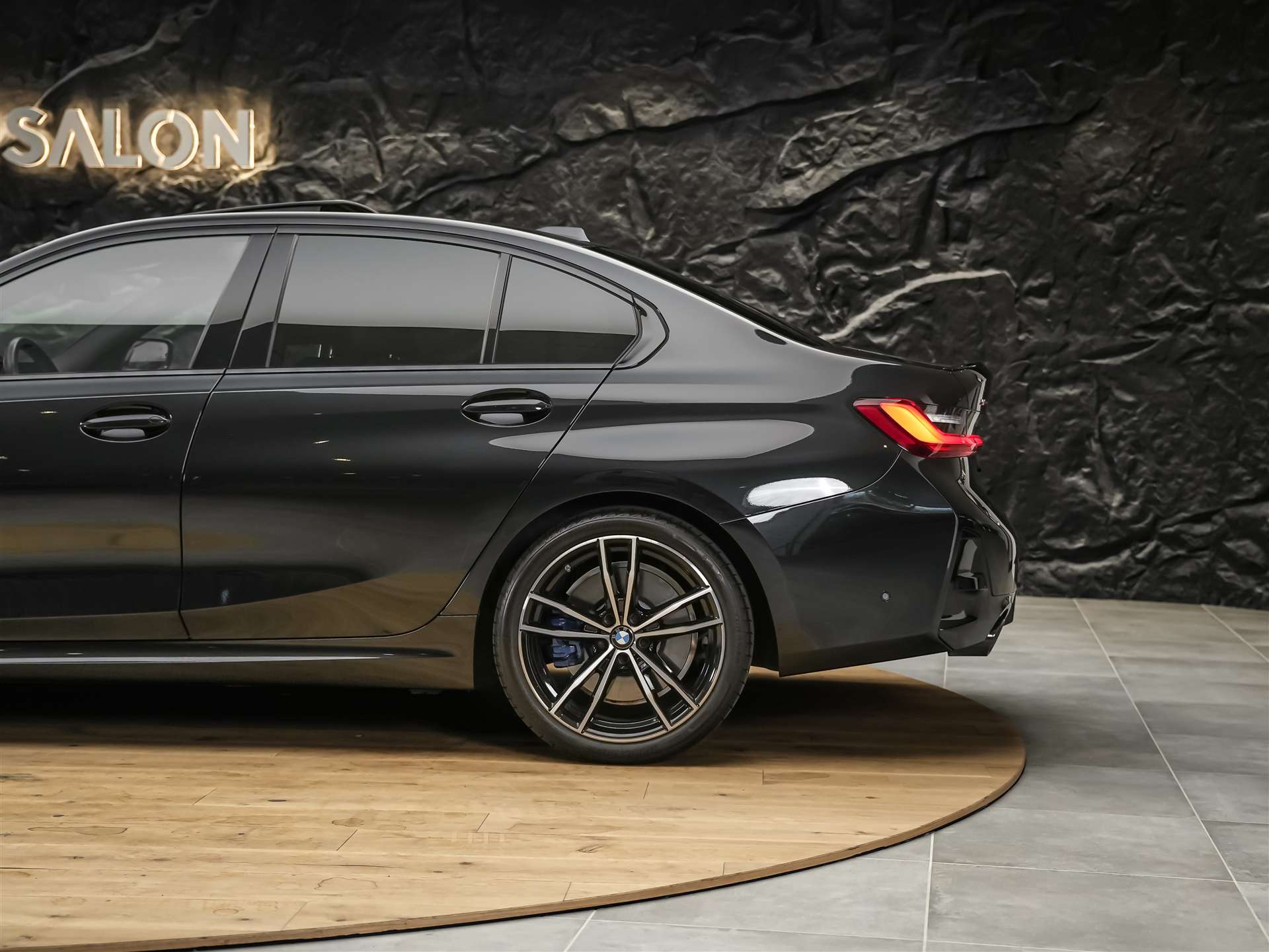 BMW 330d xDrive M Sport Pro *Panorama*El.Sitze mit Memory*Head-Up*-image-18