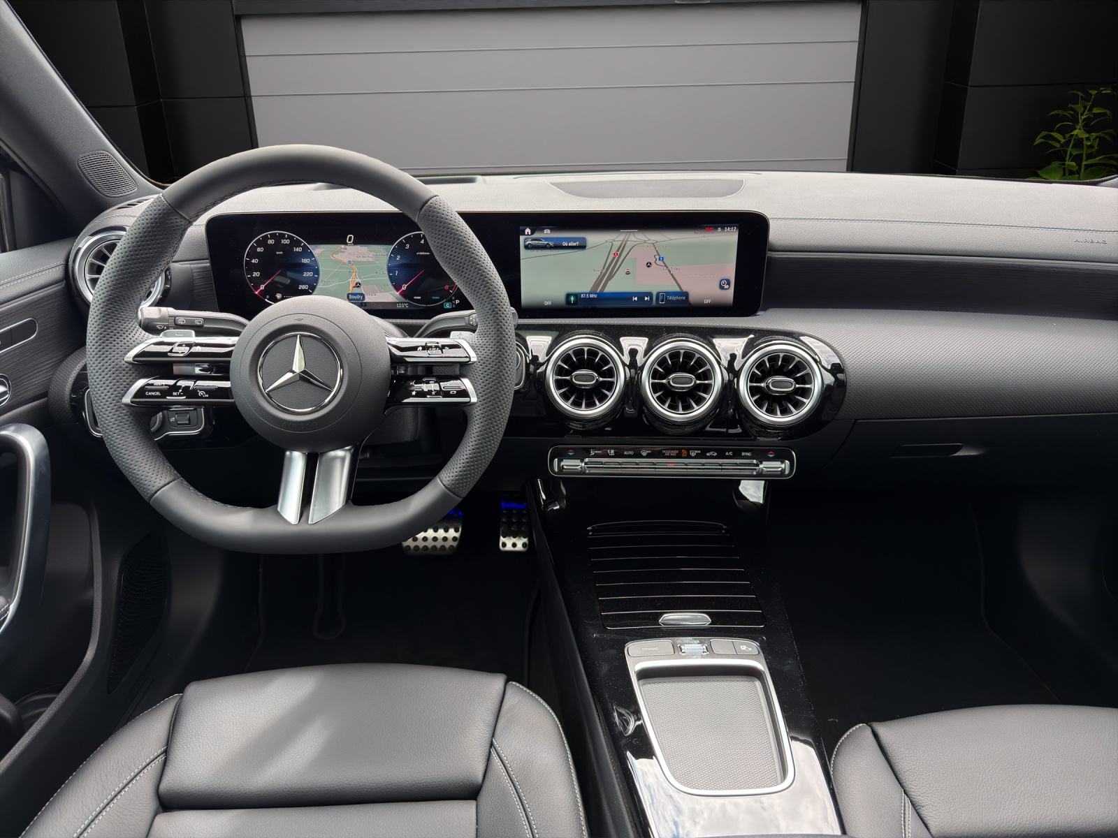 MERCEDES-BENZ A 220 4Matic 8G-DCT-image-9