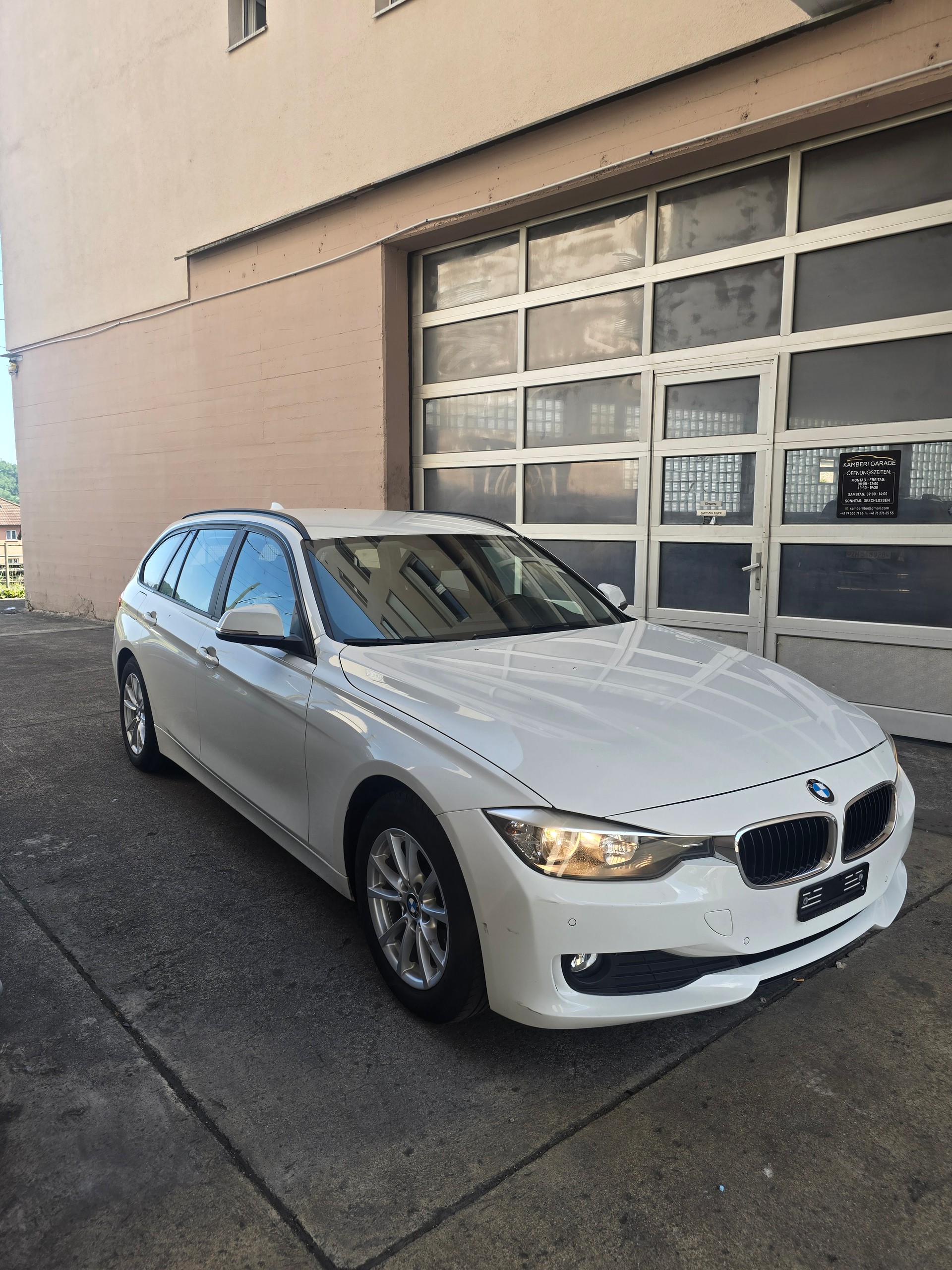 BMW 316d Touring Business Steptronic-image-2