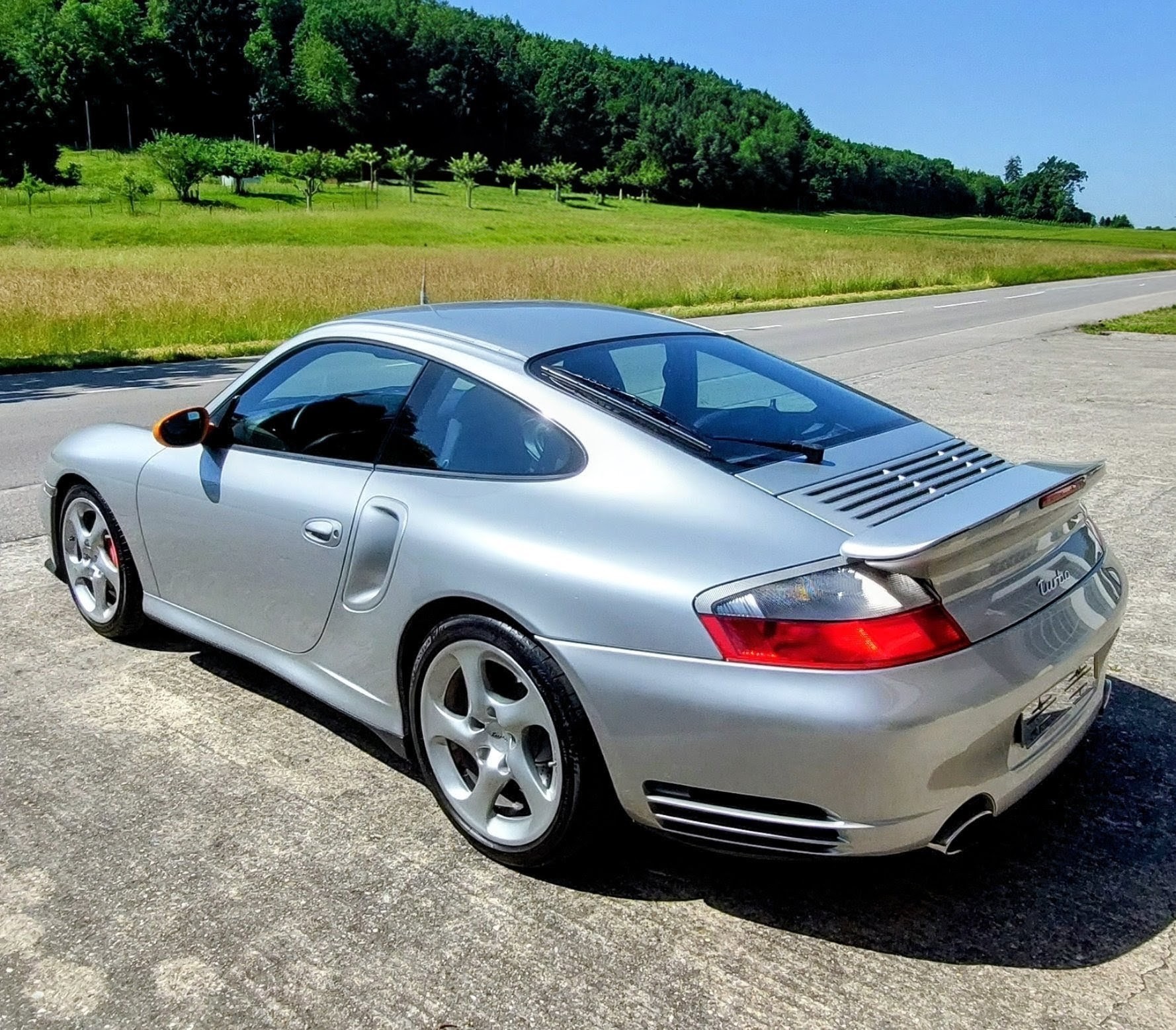 PORSCHE 3.6 Turbo-image-3
