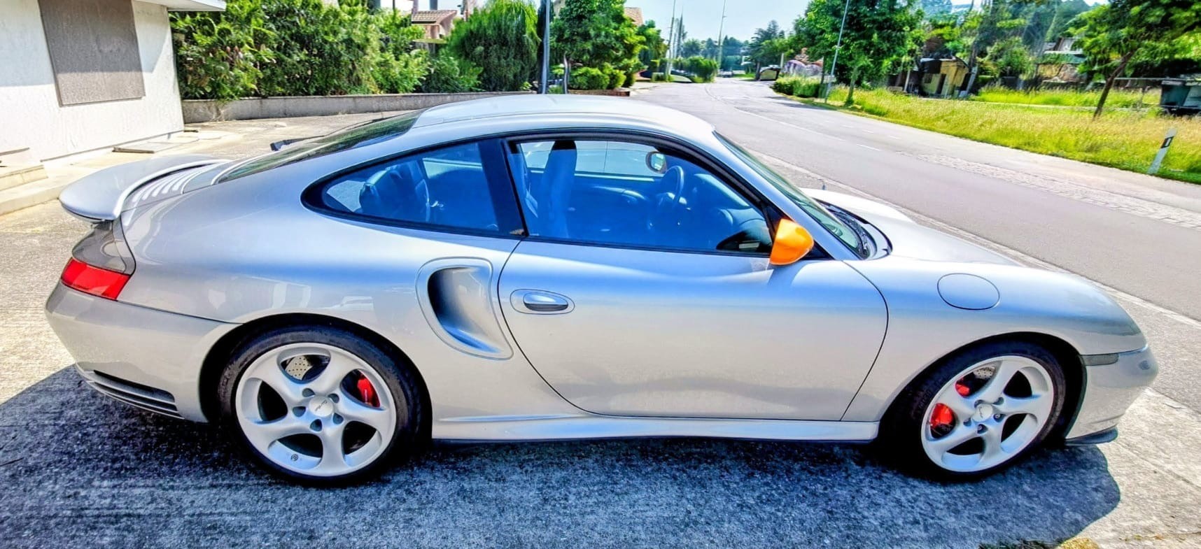 PORSCHE 3.6 Turbo-image-1