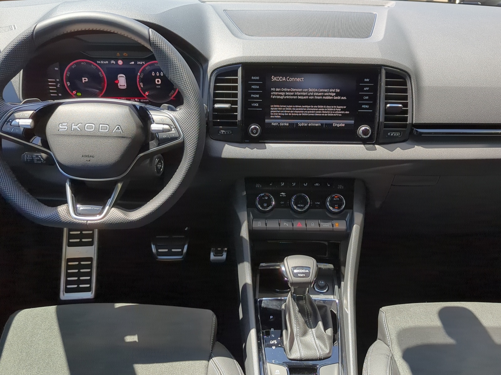 SKODA Karoq 2.0 TSI SportLine 4x4 DSG-image-8