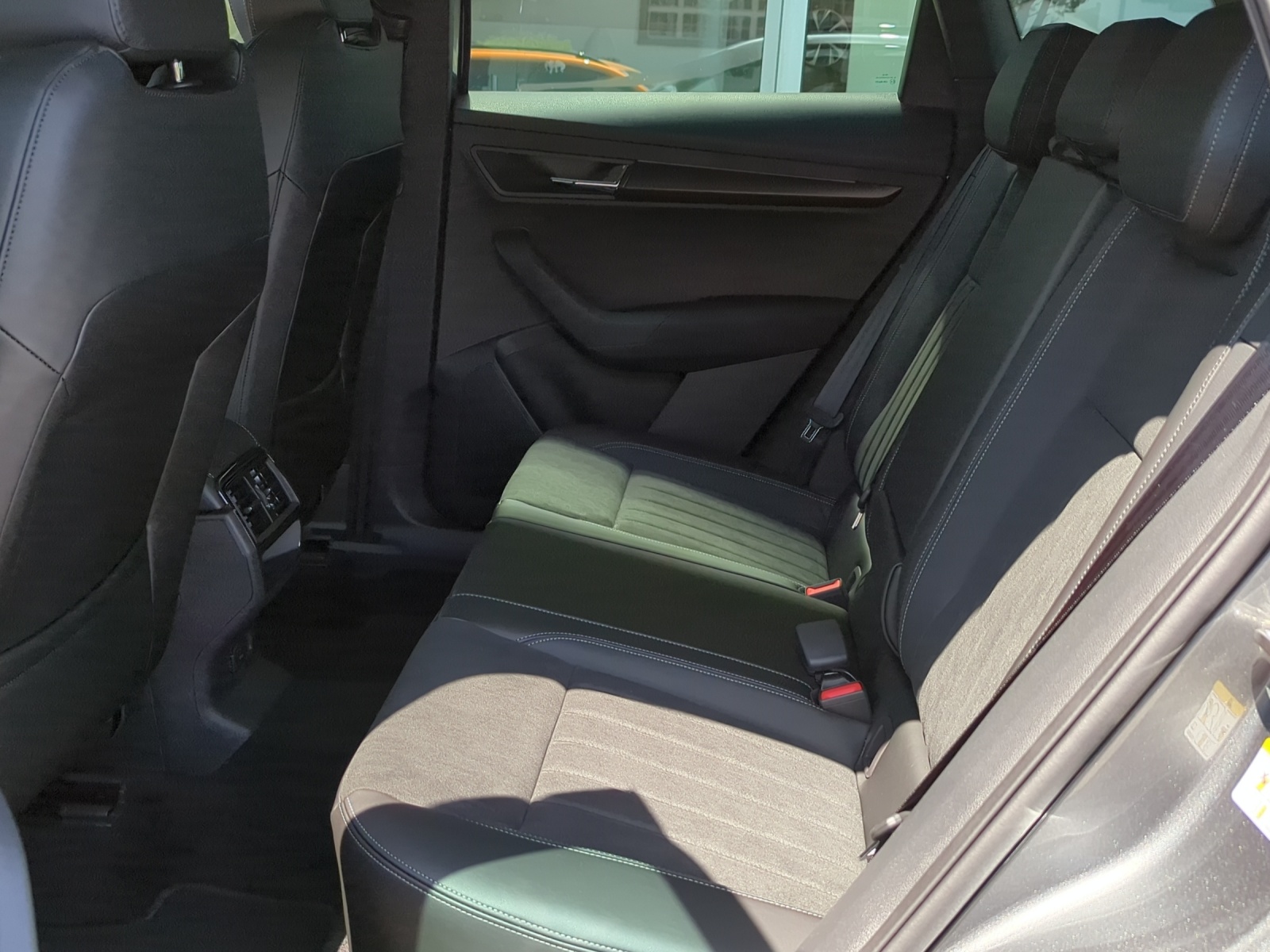 SKODA Karoq 2.0 TSI SportLine 4x4 DSG-image-7