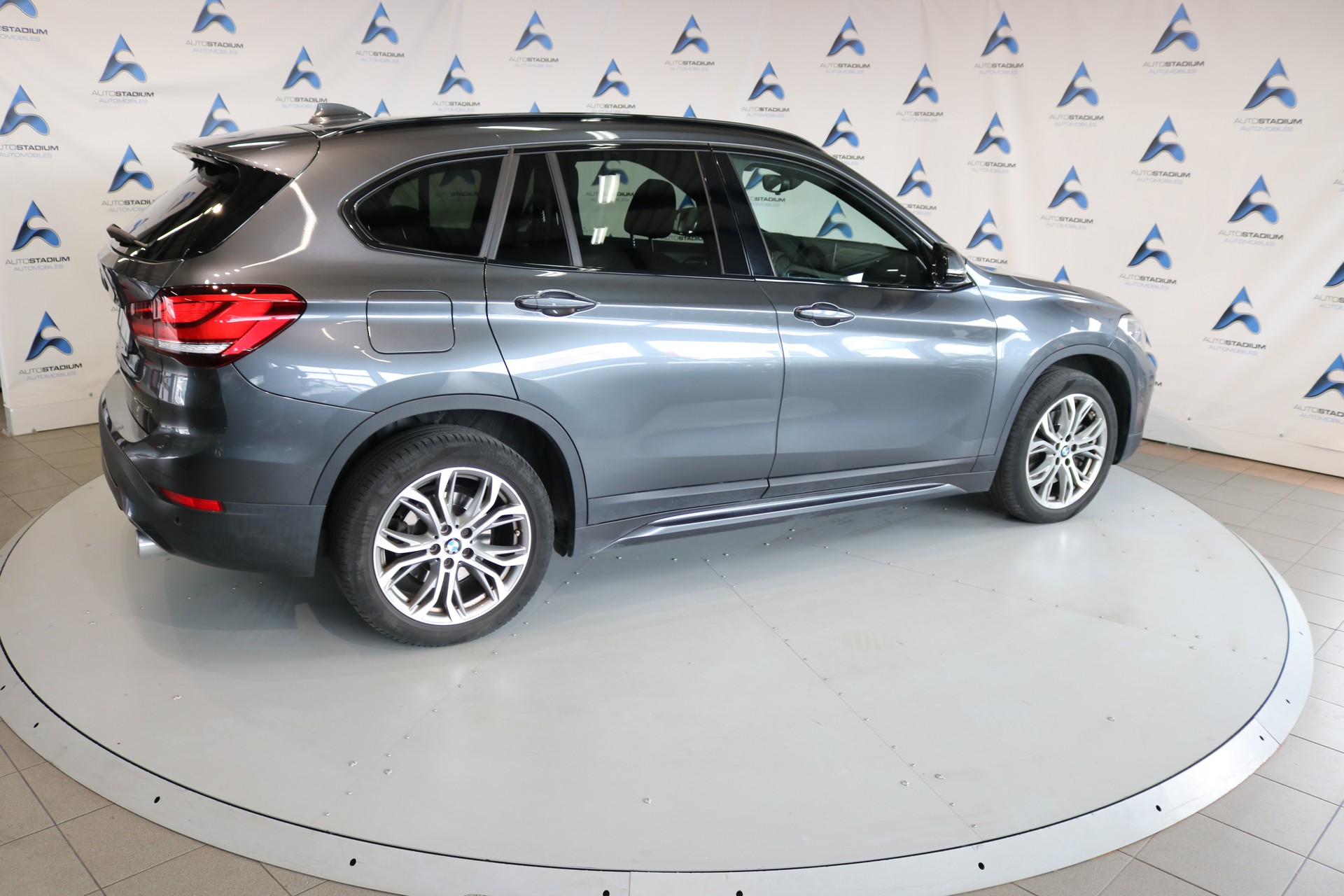 BMW X1 xDrive 20d Sport Line Steptronic-image-30