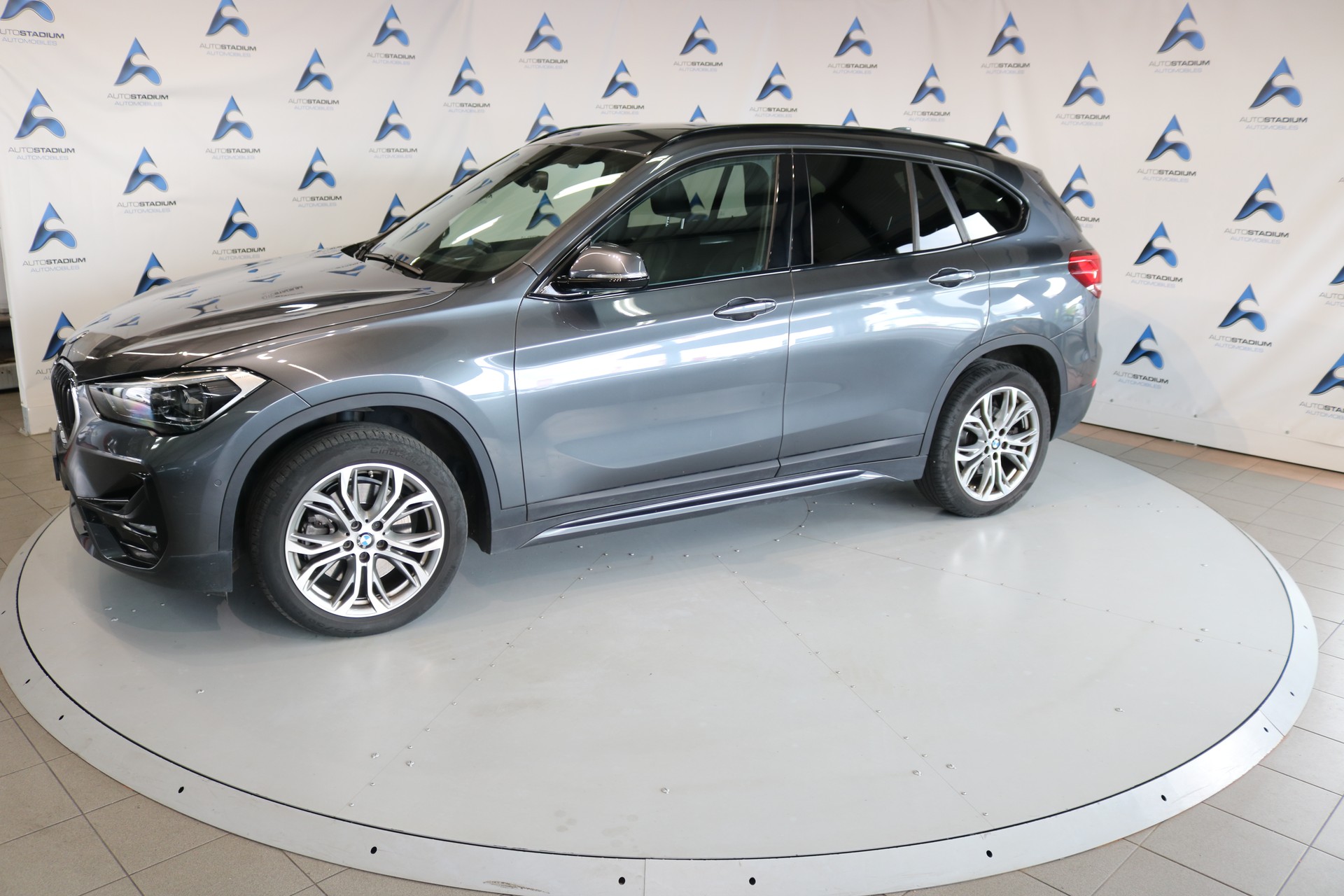 BMW X1 xDrive 20d Sport Line Steptronic-image-17