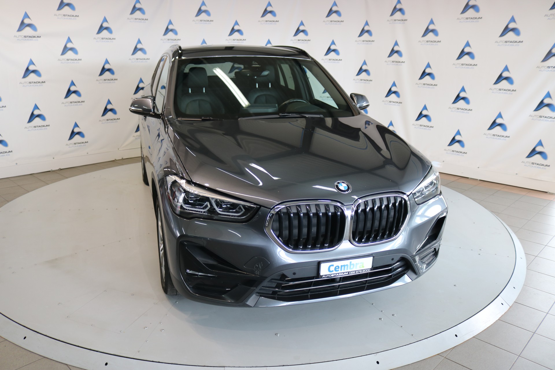 BMW X1 xDrive 20d Sport Line Steptronic-image-11