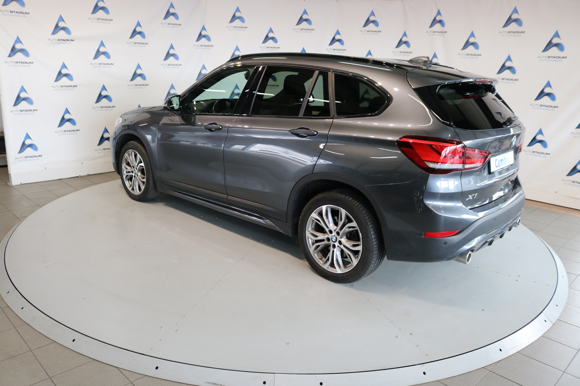 BMW X1 xDrive 20d Sport Line Steptronic-image-21