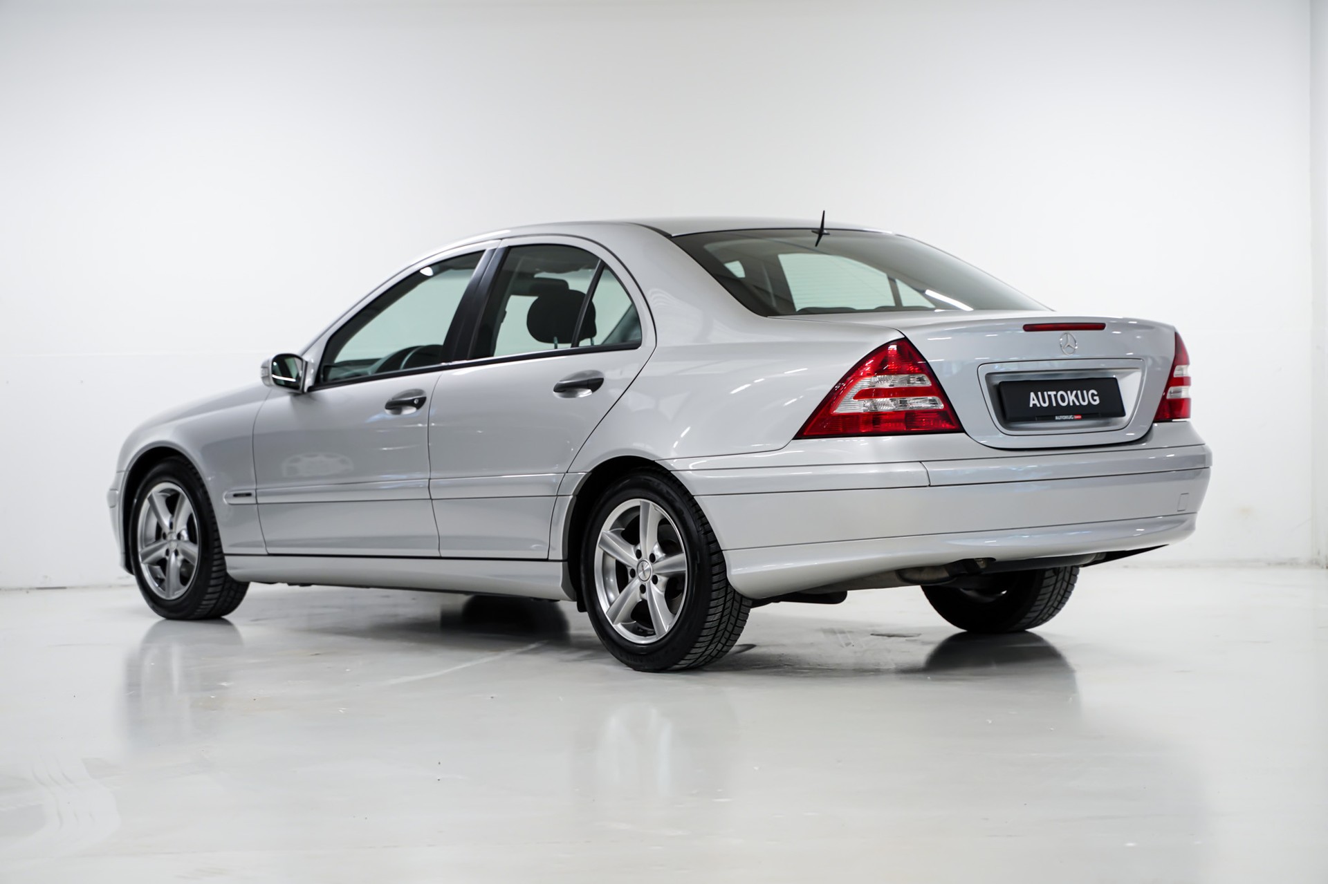 MERCEDES-BENZ C 220 CDI-image-4