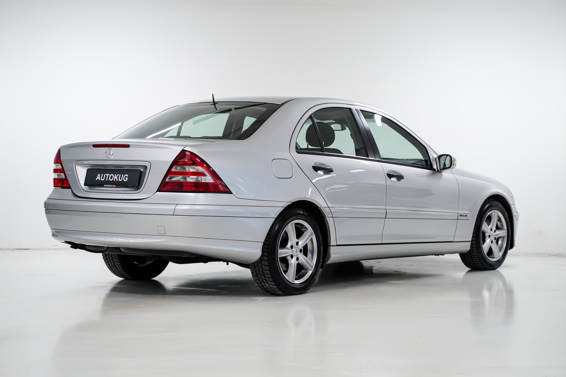 MERCEDES-BENZ C 220 CDI-image-6