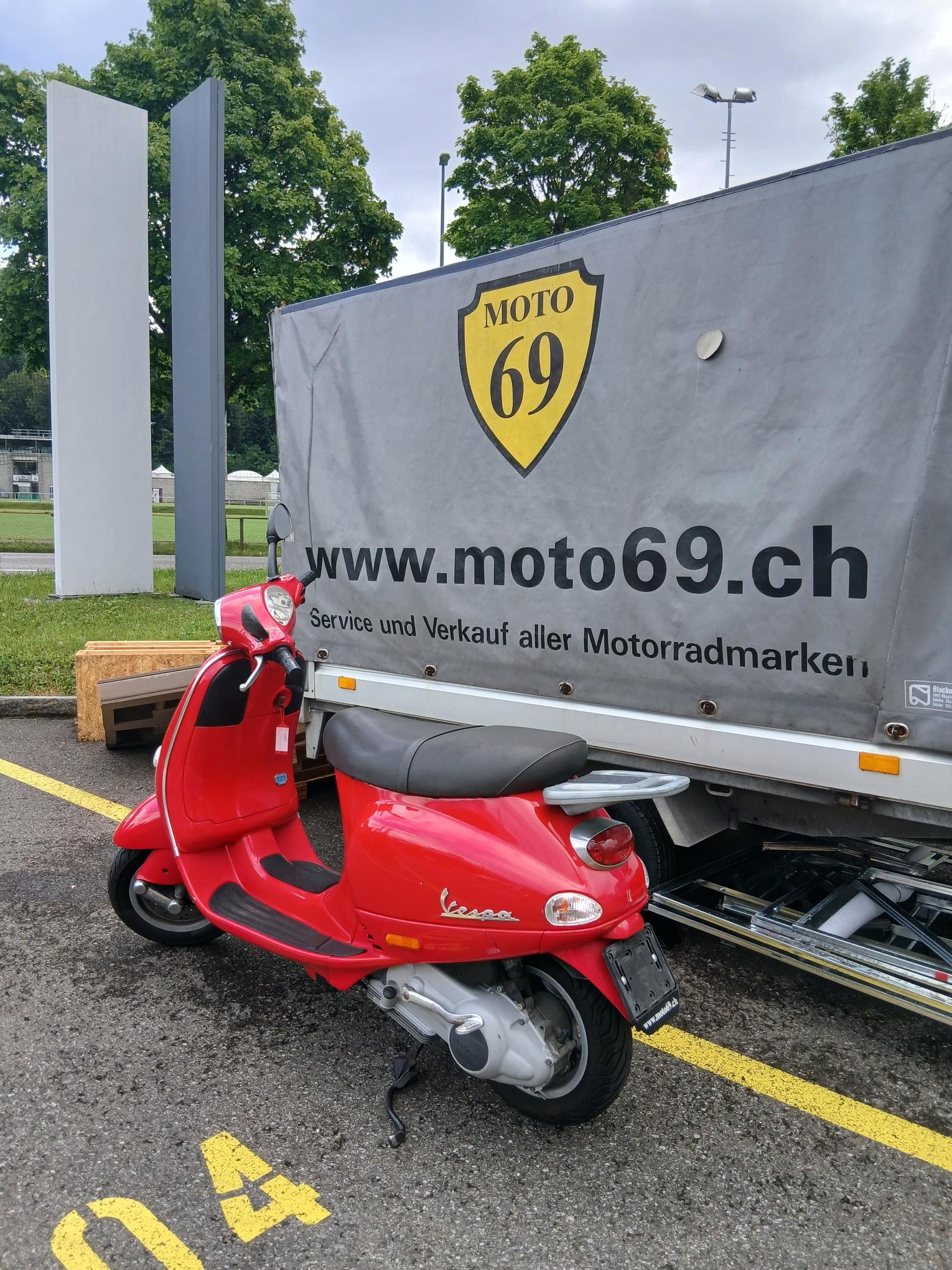 PIAGGIO Vespa 125 ET4-showroom-element-1